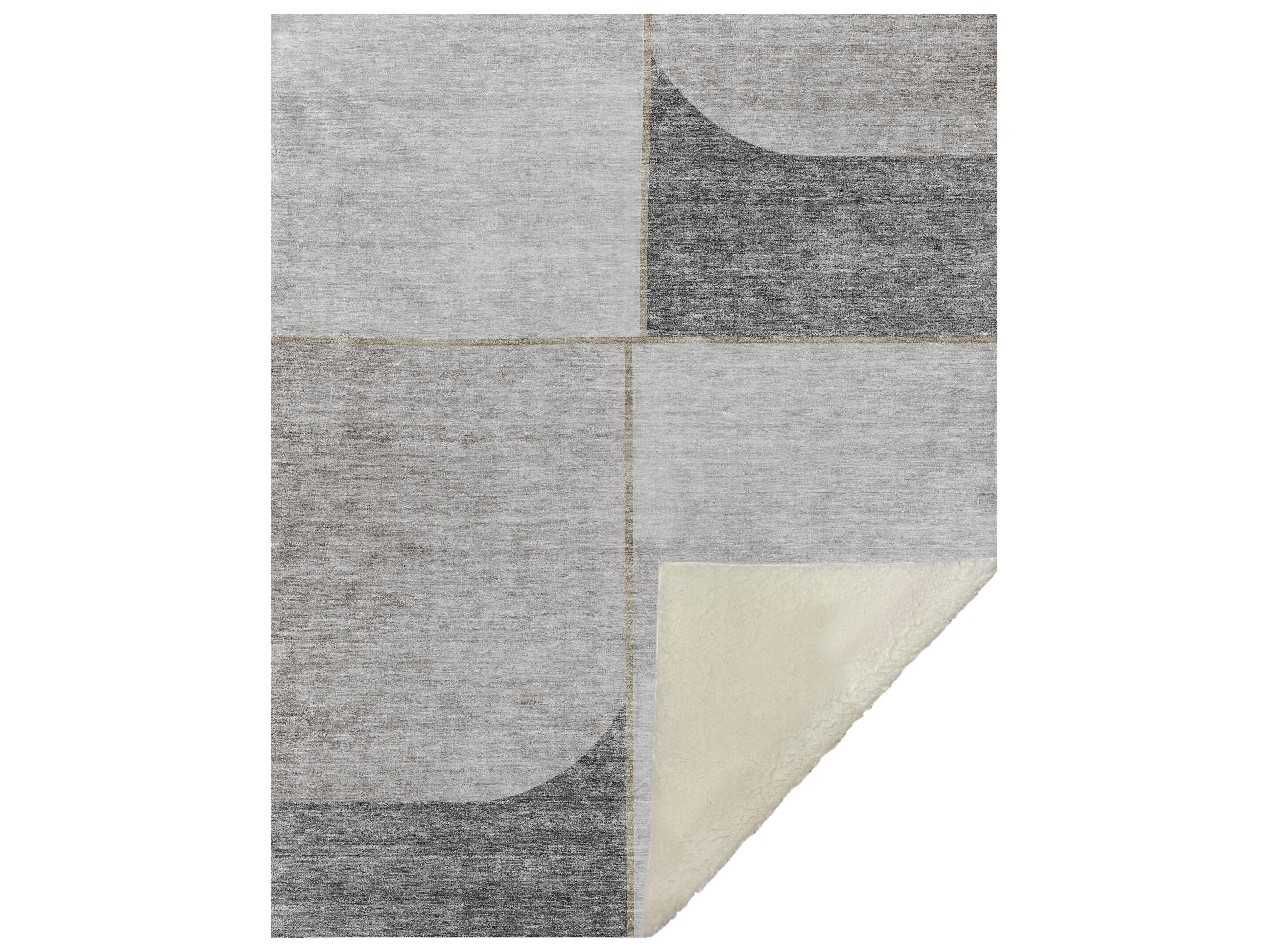 Dalyn Sherpa Brown Polyester Throw
