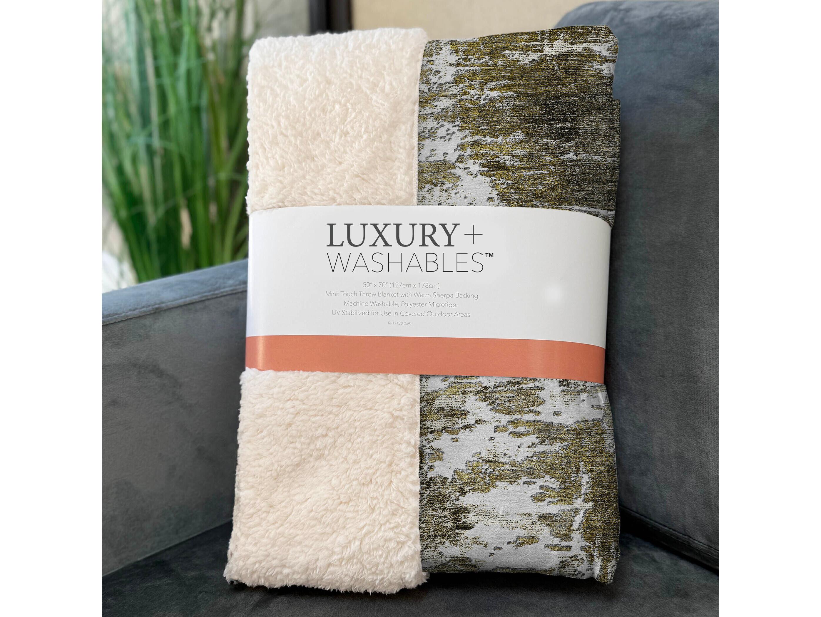 Dalyn Sherpa Brown Polyester Throw