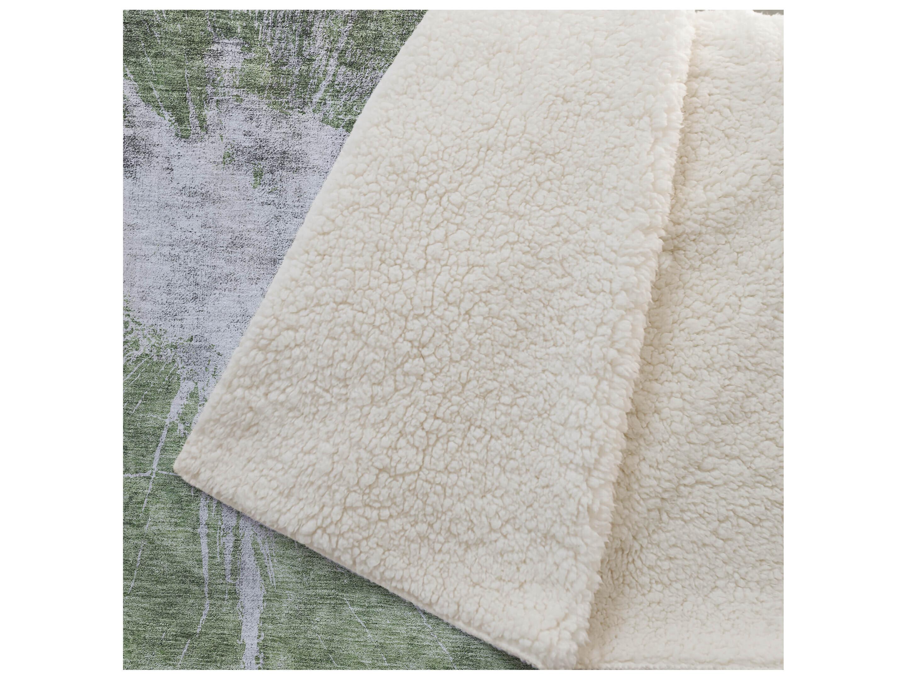 Dalyn Sherpa Green Polyester Throw