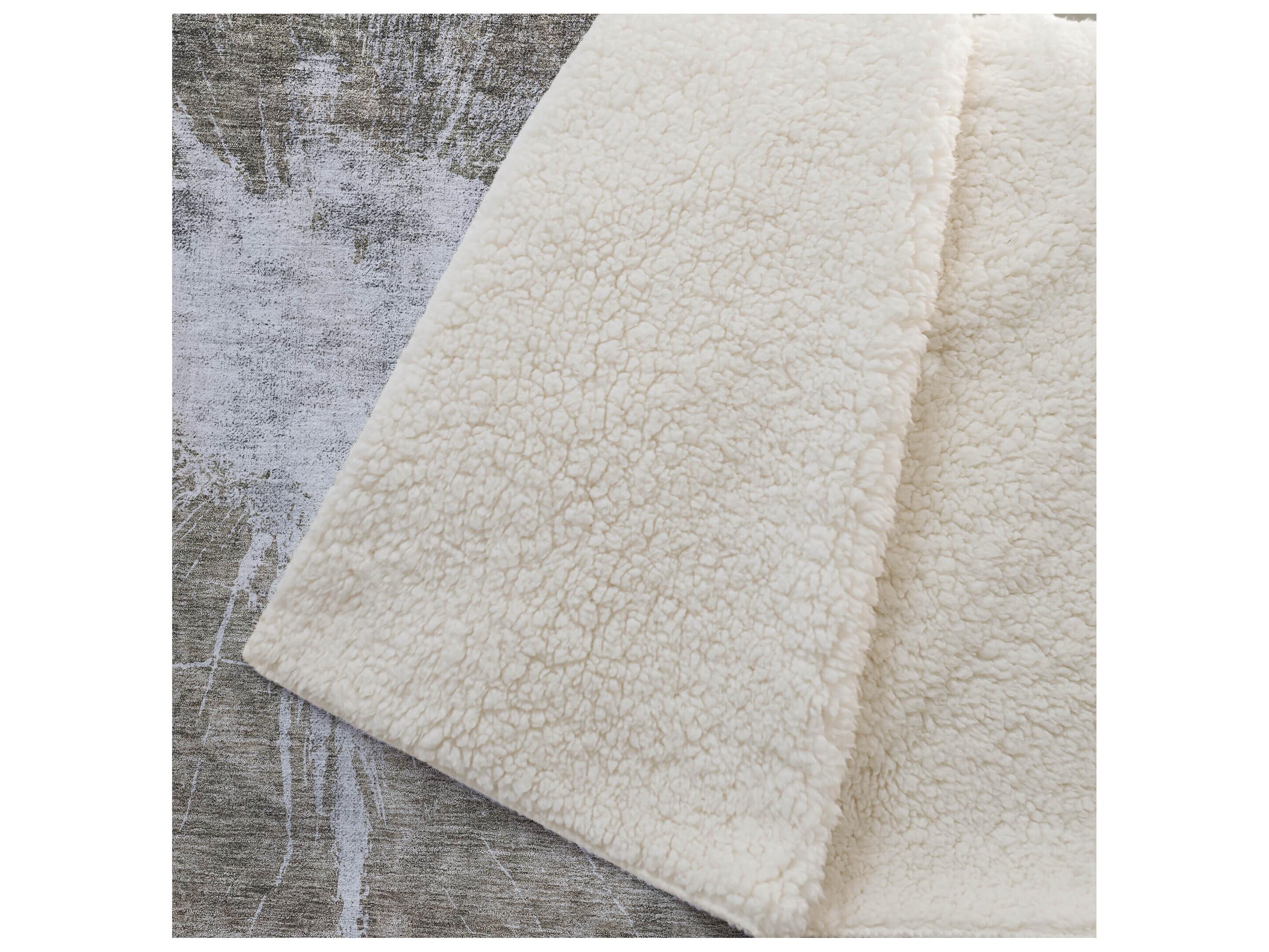 Dalyn Sherpa Brown Polyester Throw