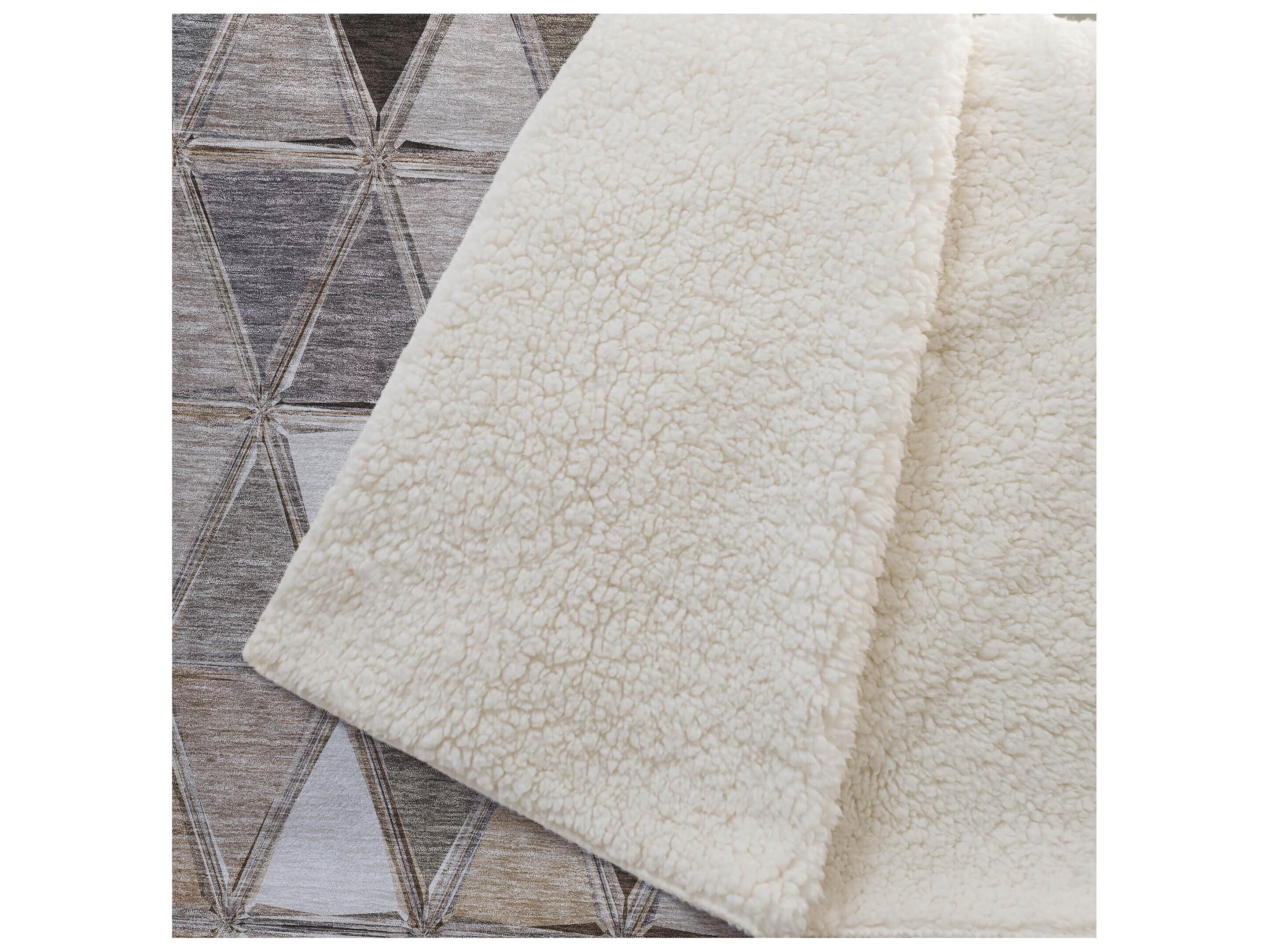 Dalyn Sherpa Brown Polyester Throw