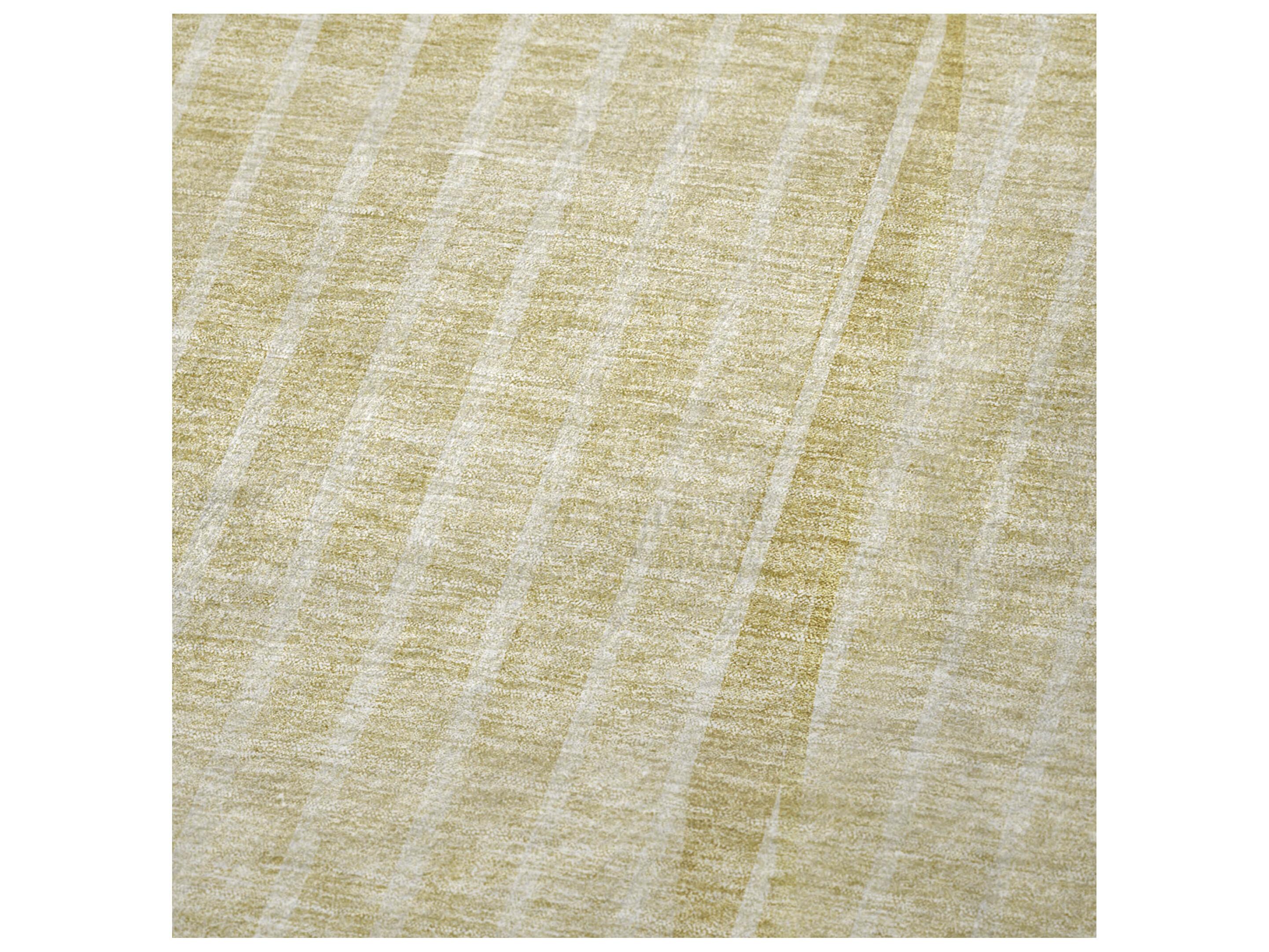 Dalyn Sherpa Gold Polyester Throw