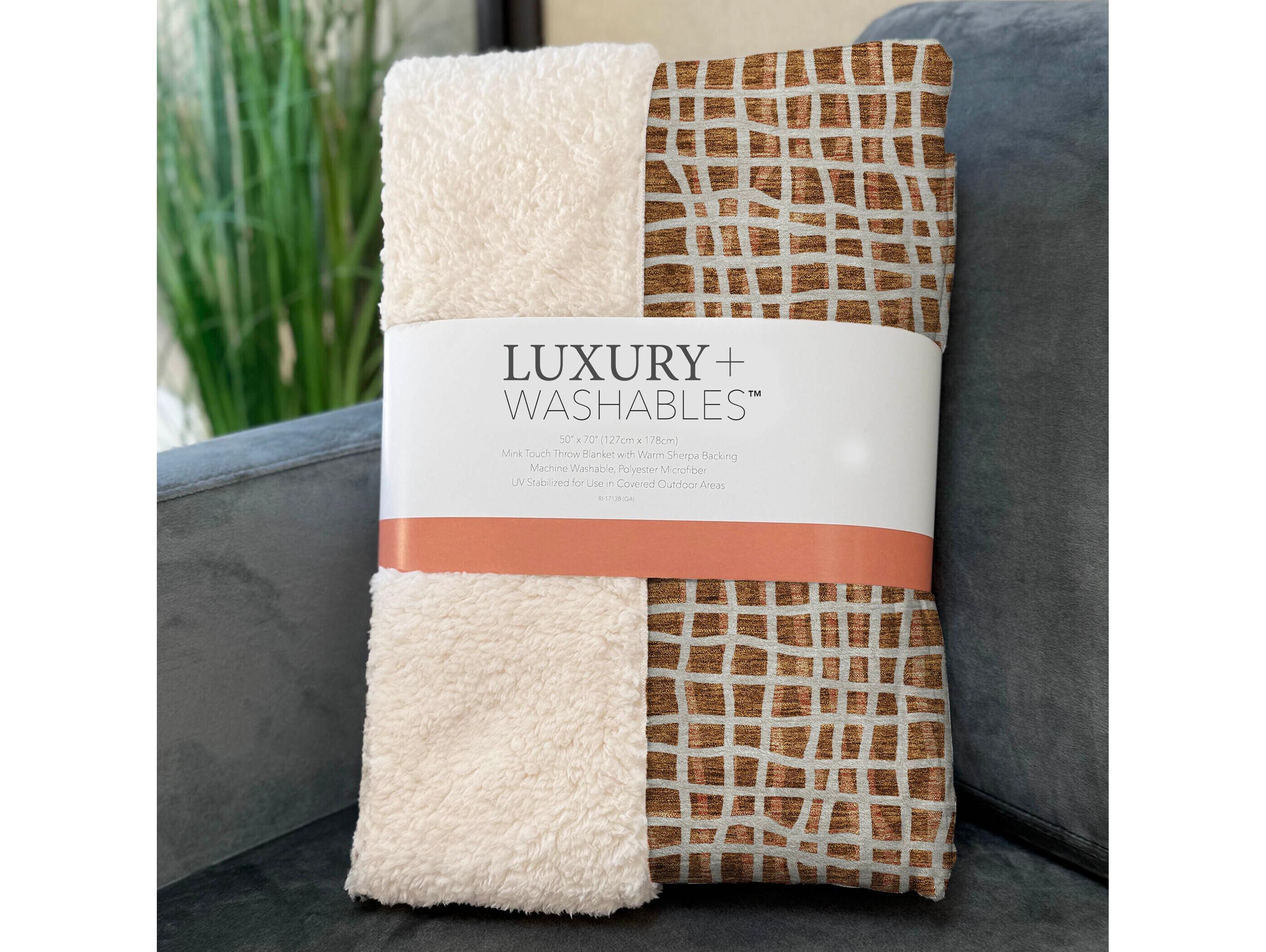 Dalyn Sherpa Orange Polyester Throw