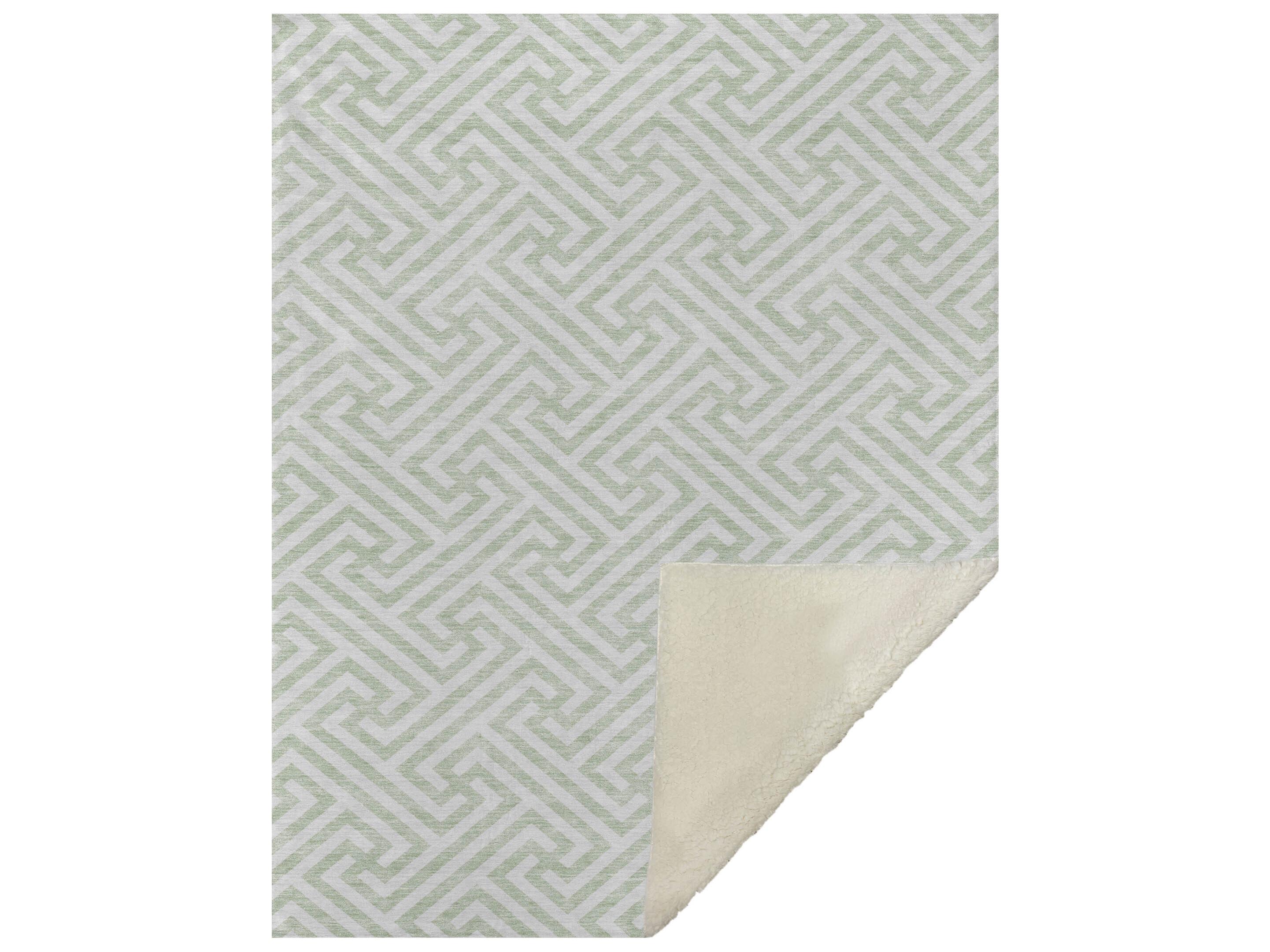 Dalyn Sherpa Green Polyester Throw