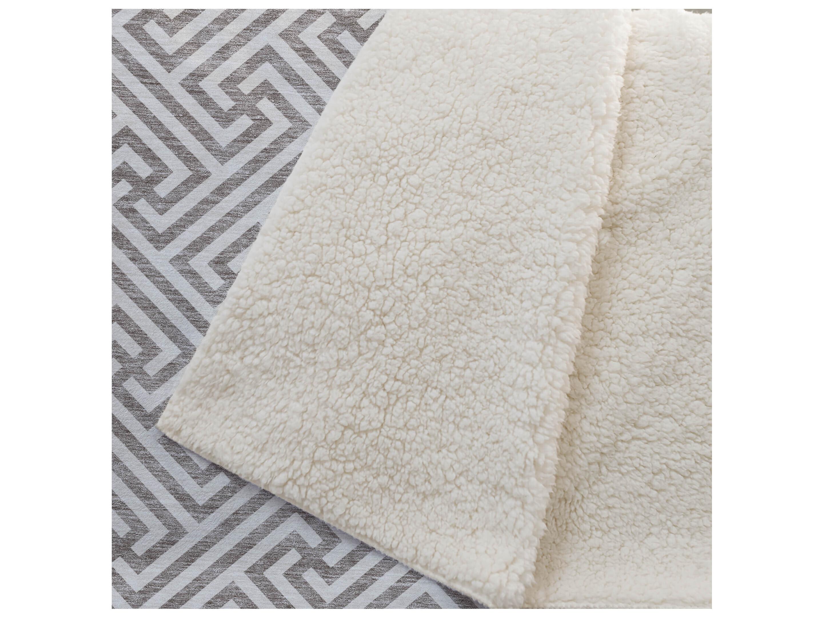 Dalyn Sherpa Brown Polyester Throw