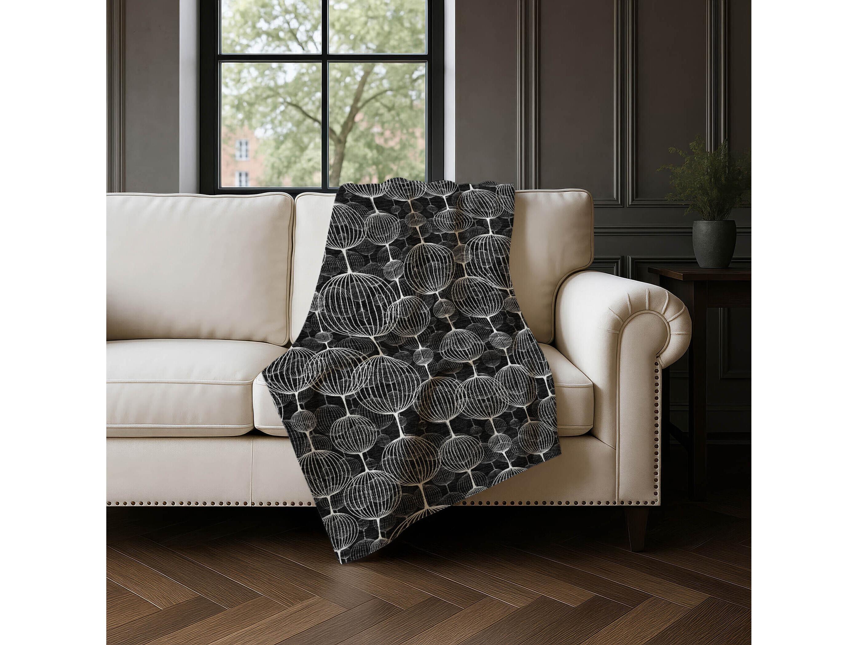Dalyn Sherpa Black Polyester Throw