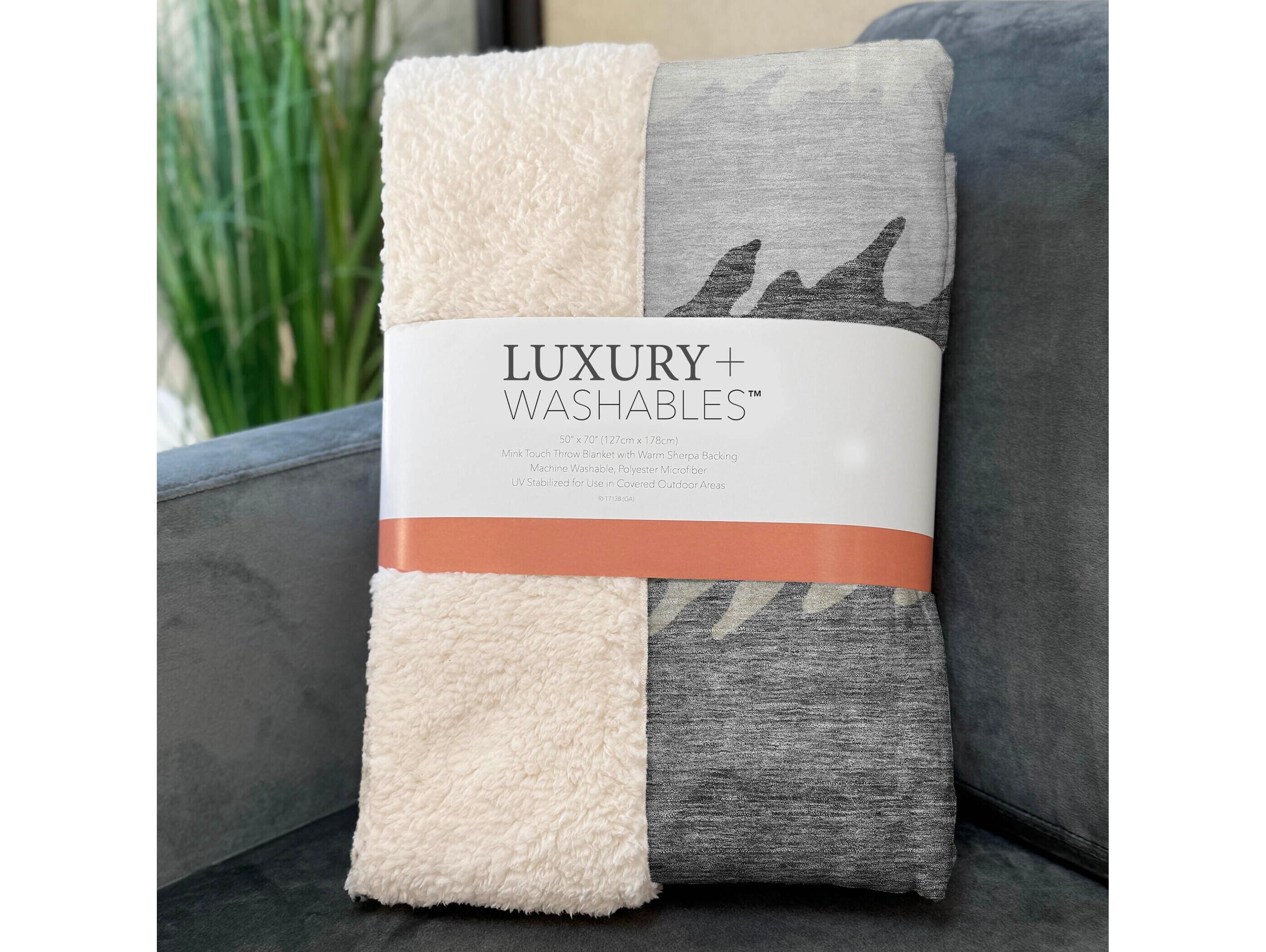 Dalyn Sherpa Gray Polyester Throw