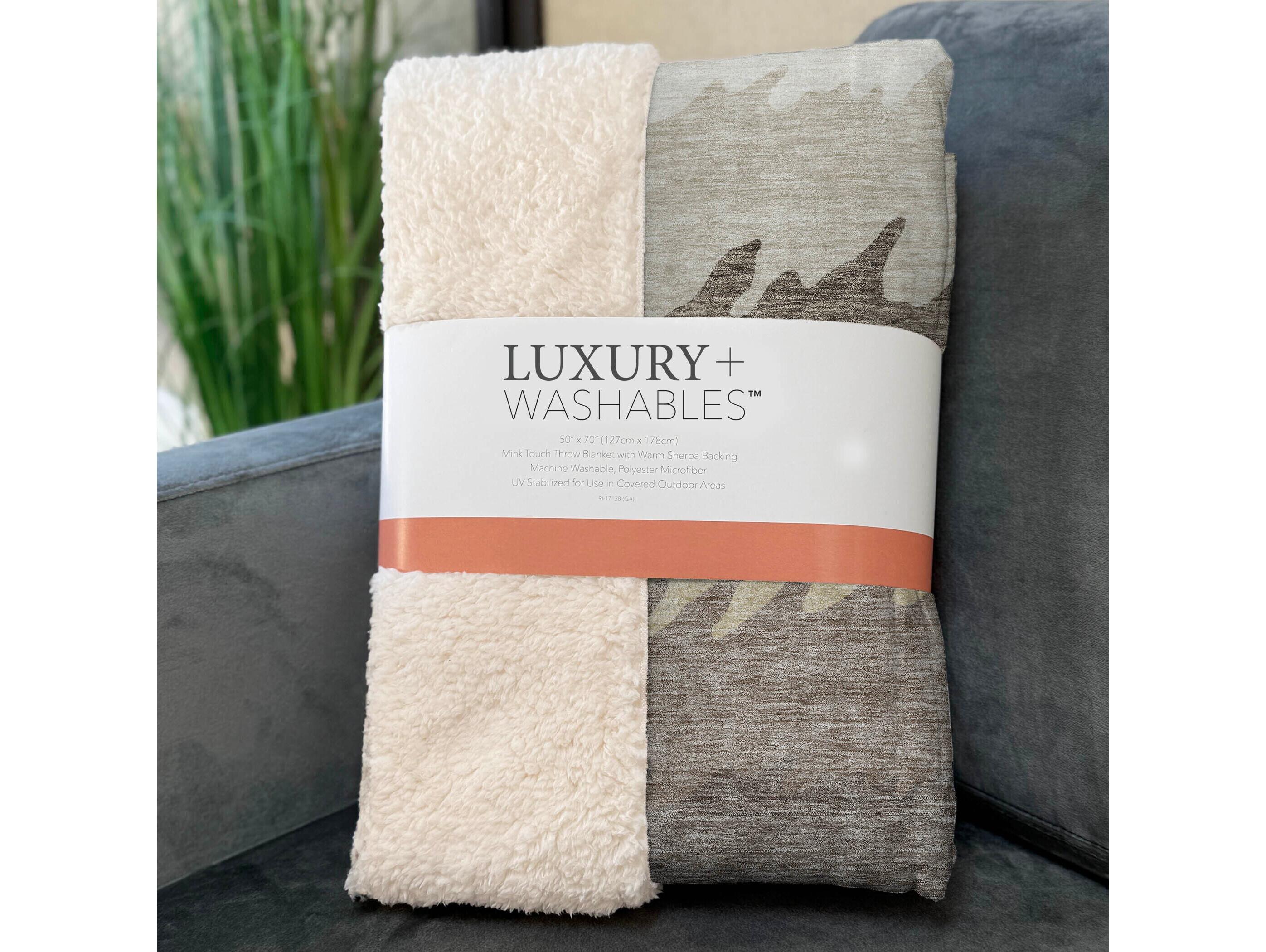 Dalyn Sherpa Brown Polyester Throw