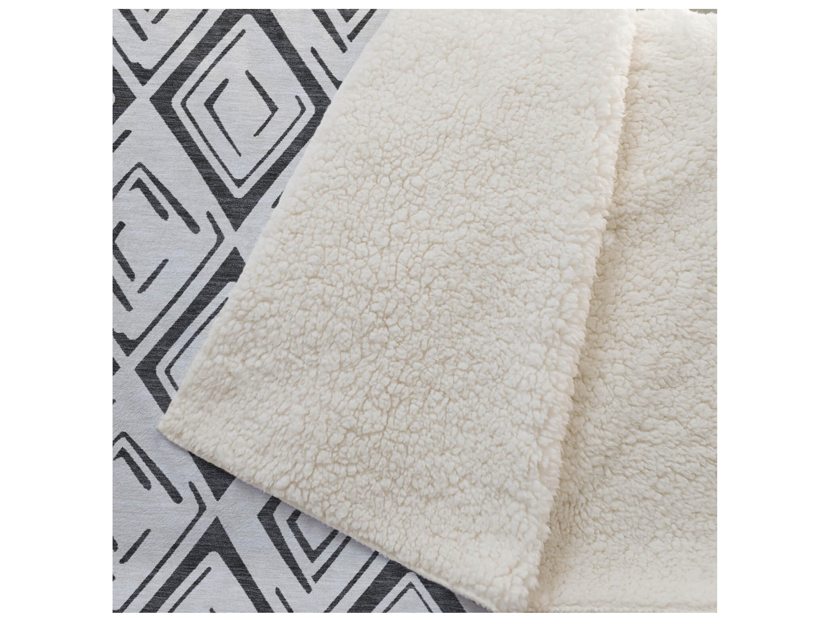Dalyn Sherpa Ivory Polyester Throw