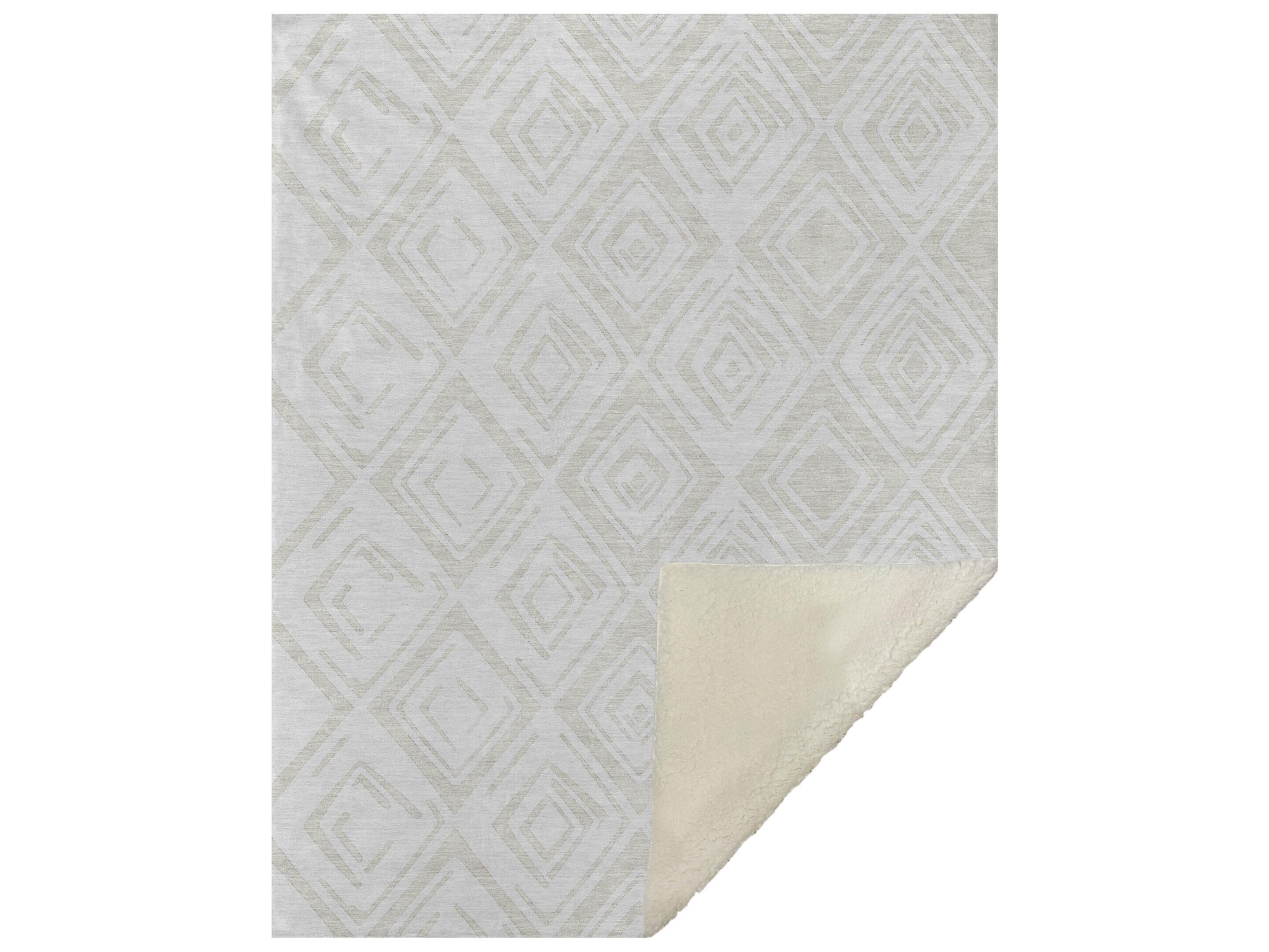 Dalyn Sherpa Ivory Polyester Throw