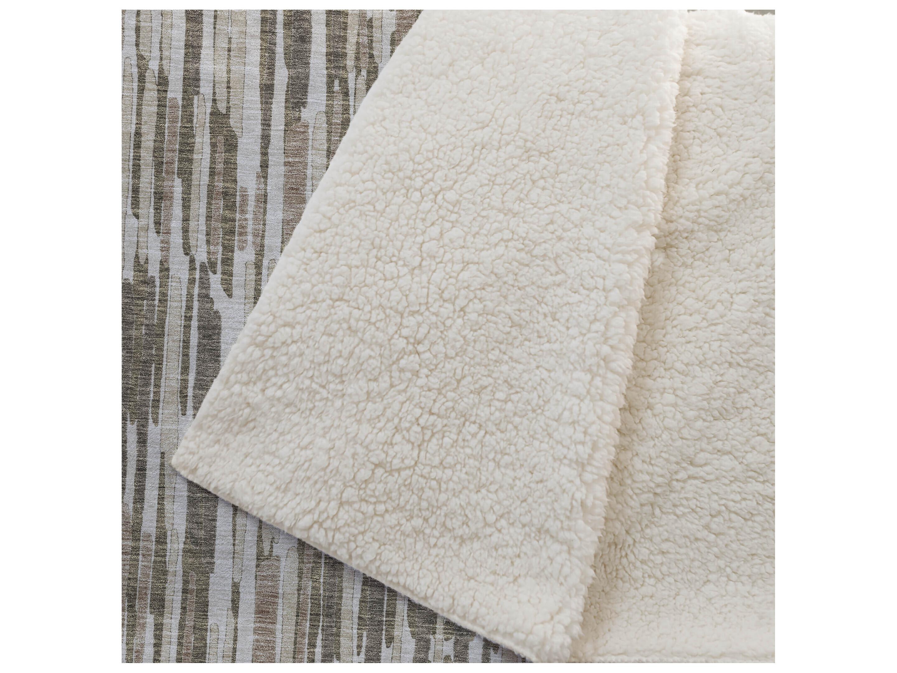 Dalyn Sherpa Brown Polyester Throw