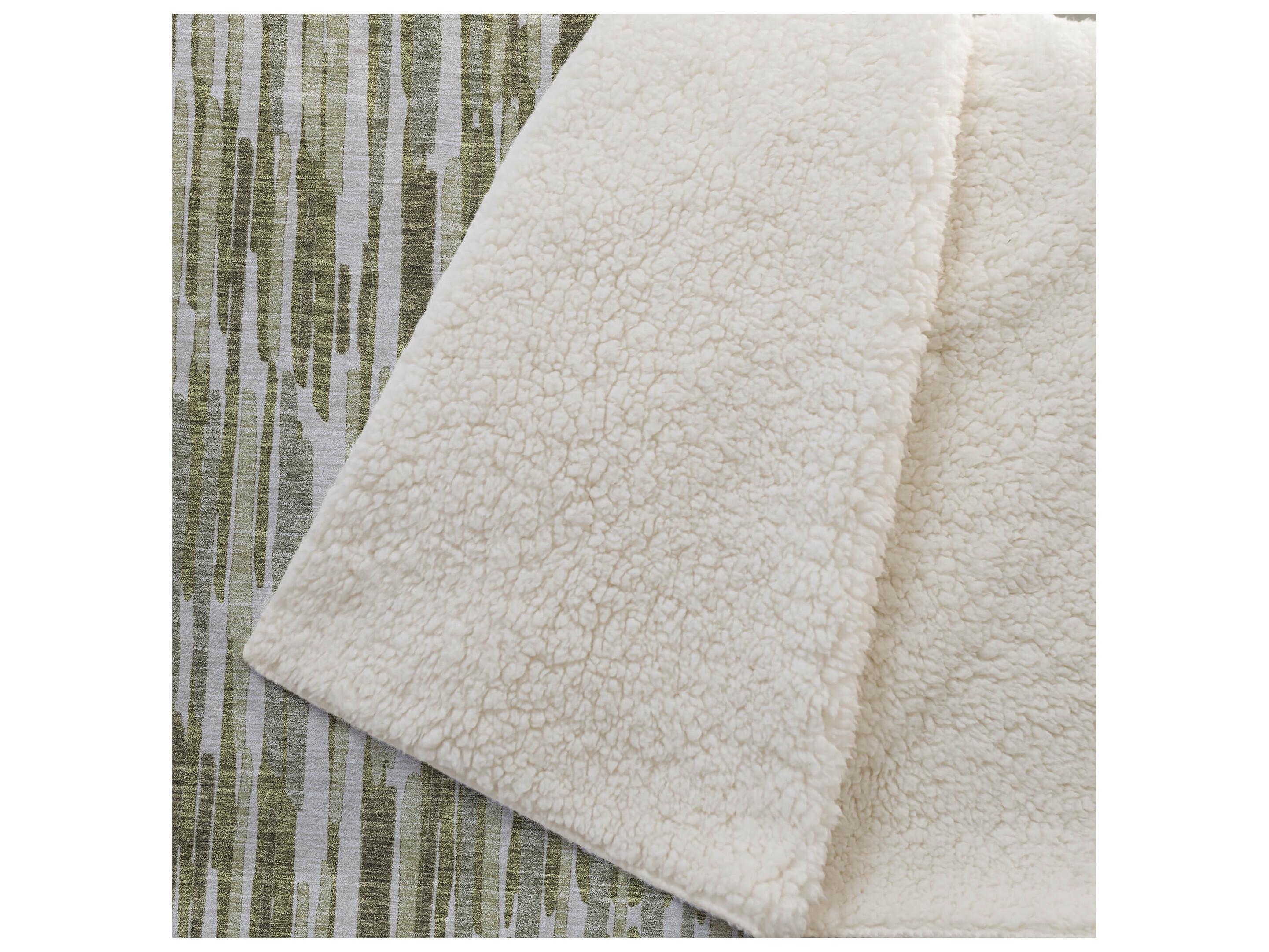 Dalyn Sherpa Green Polyester Throw