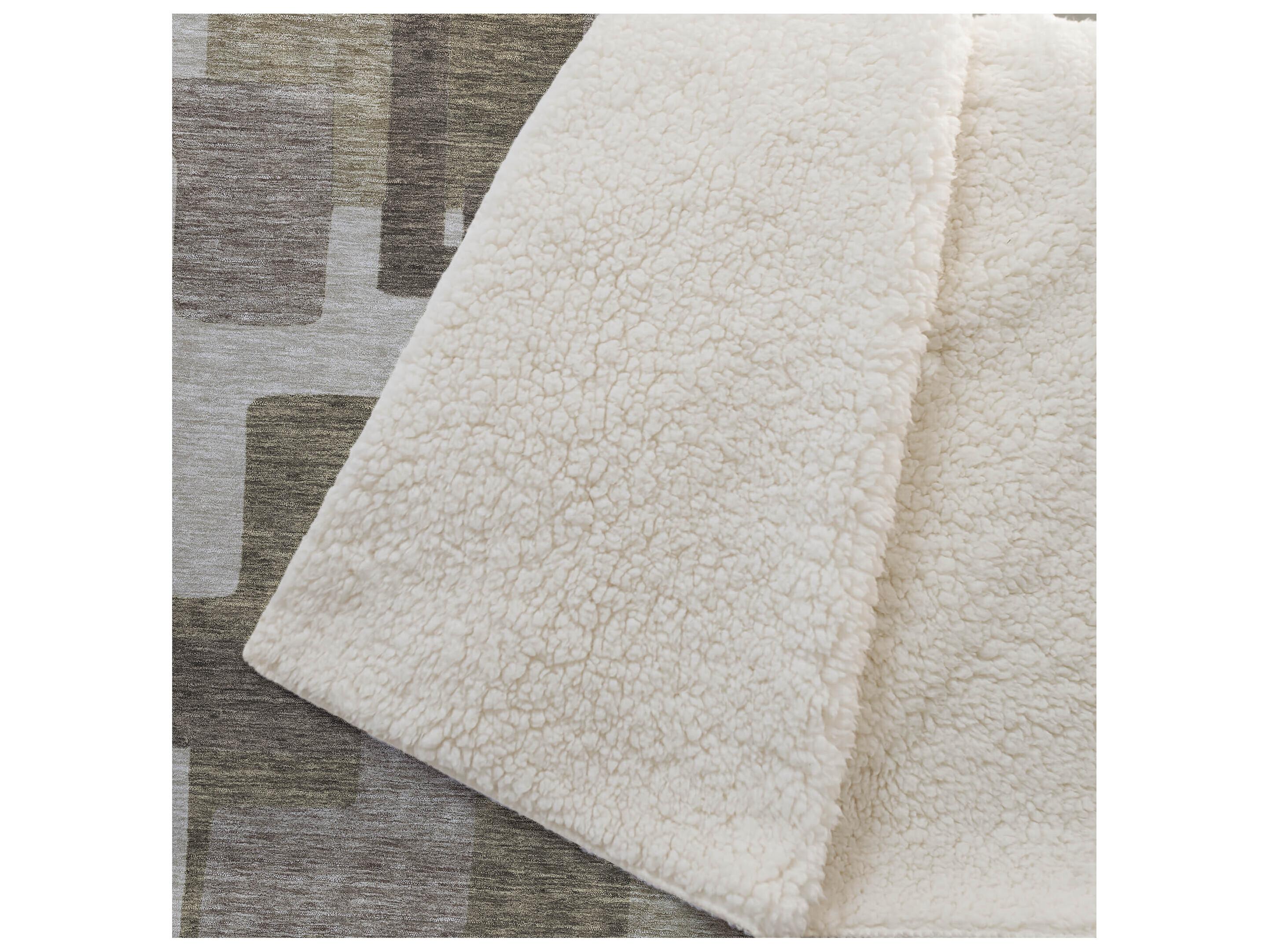 Dalyn Sherpa Brown Polyester Throw