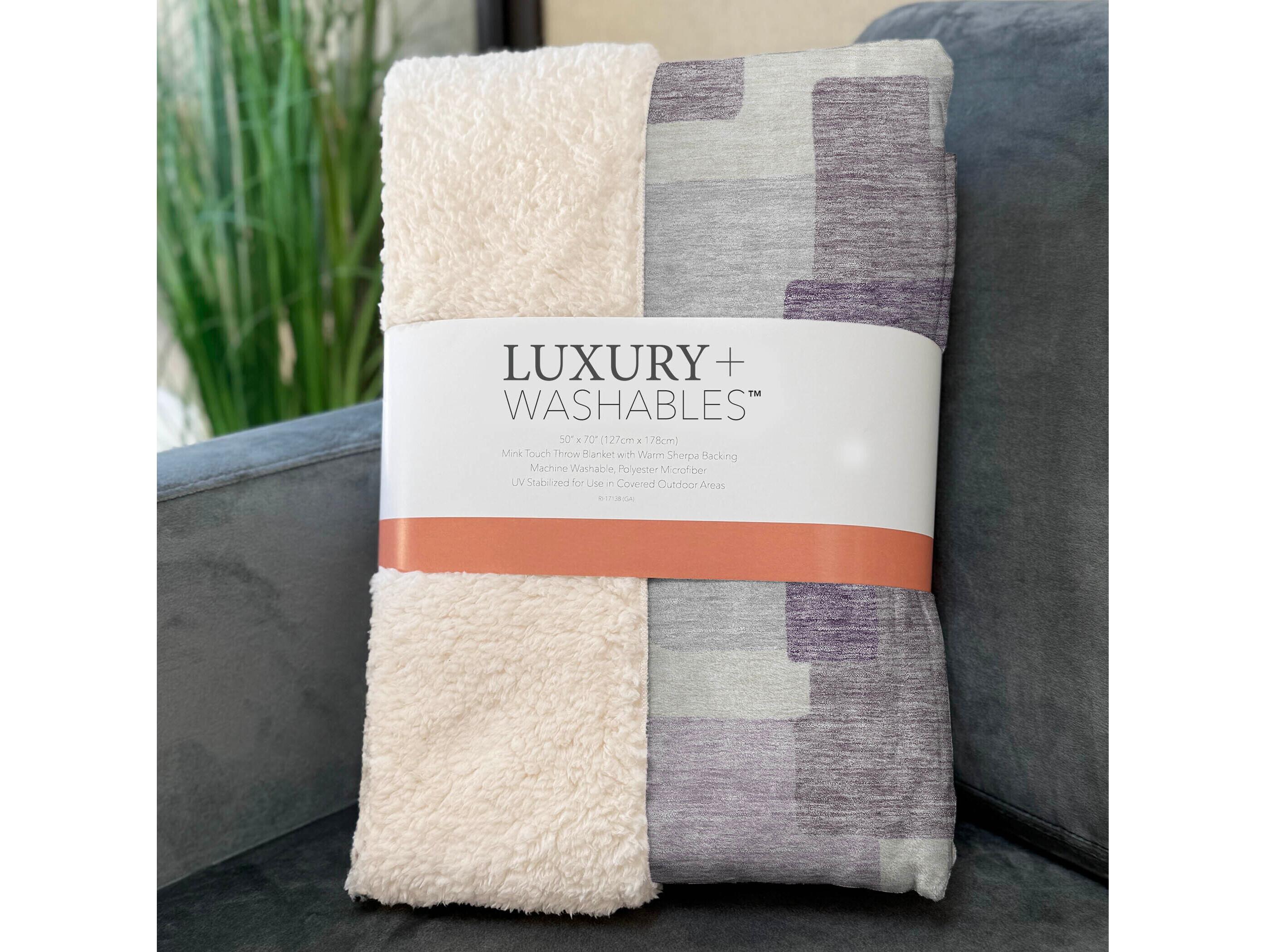 Dalyn Sherpa Purple Polyester Throw