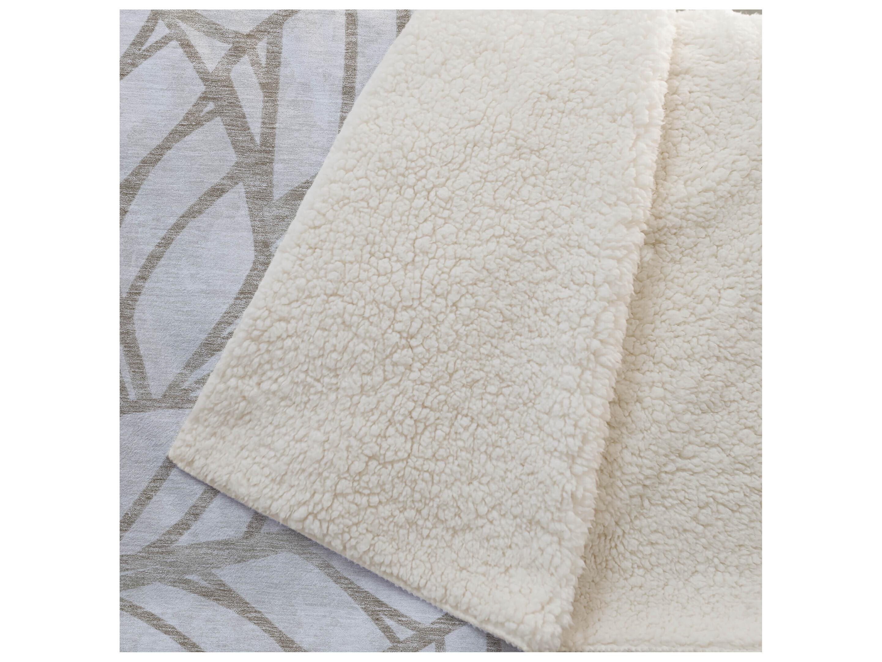 Dalyn Sherpa Brown Polyester Throw