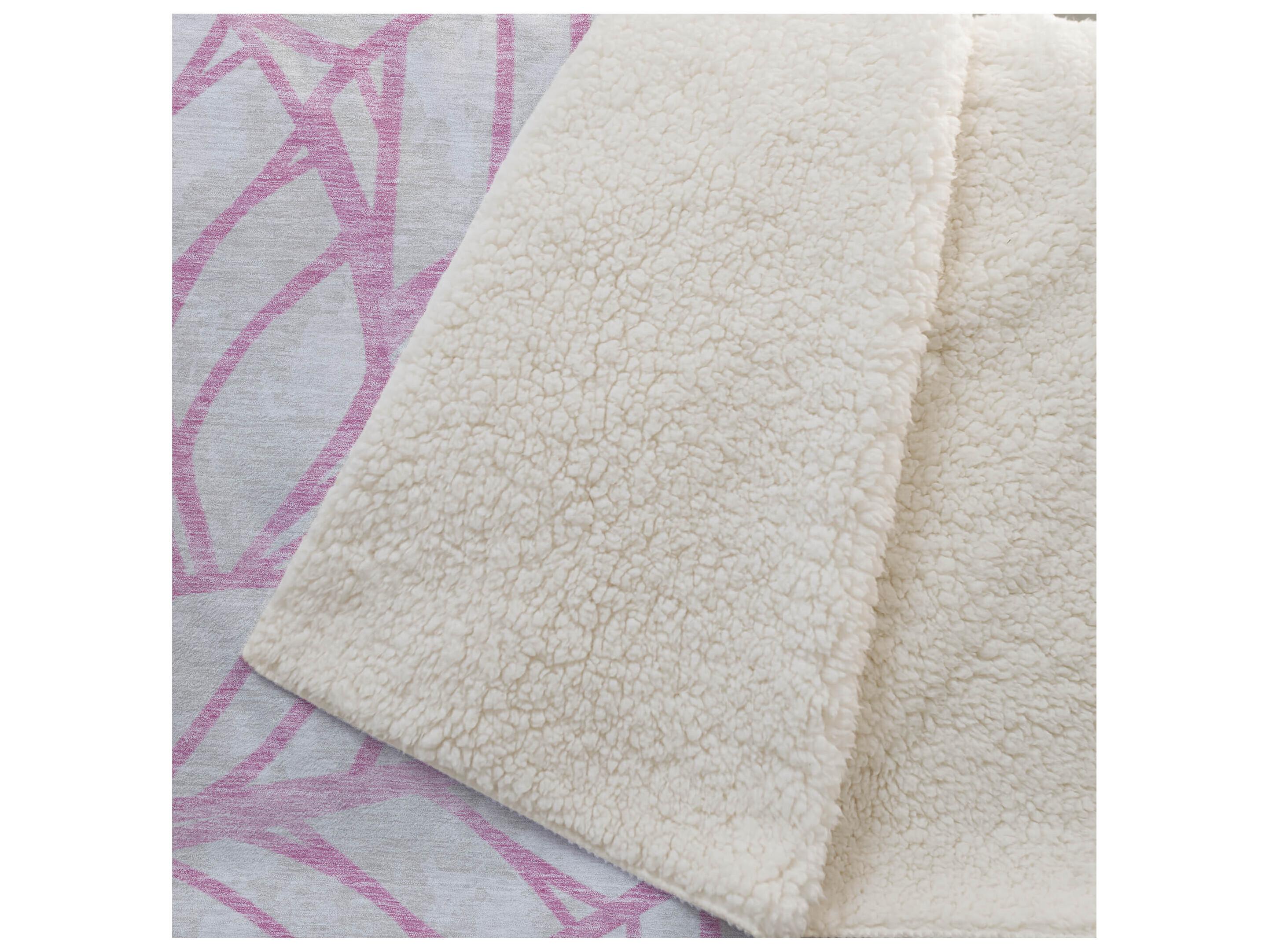 Dalyn Sherpa Pink Polyester Throw