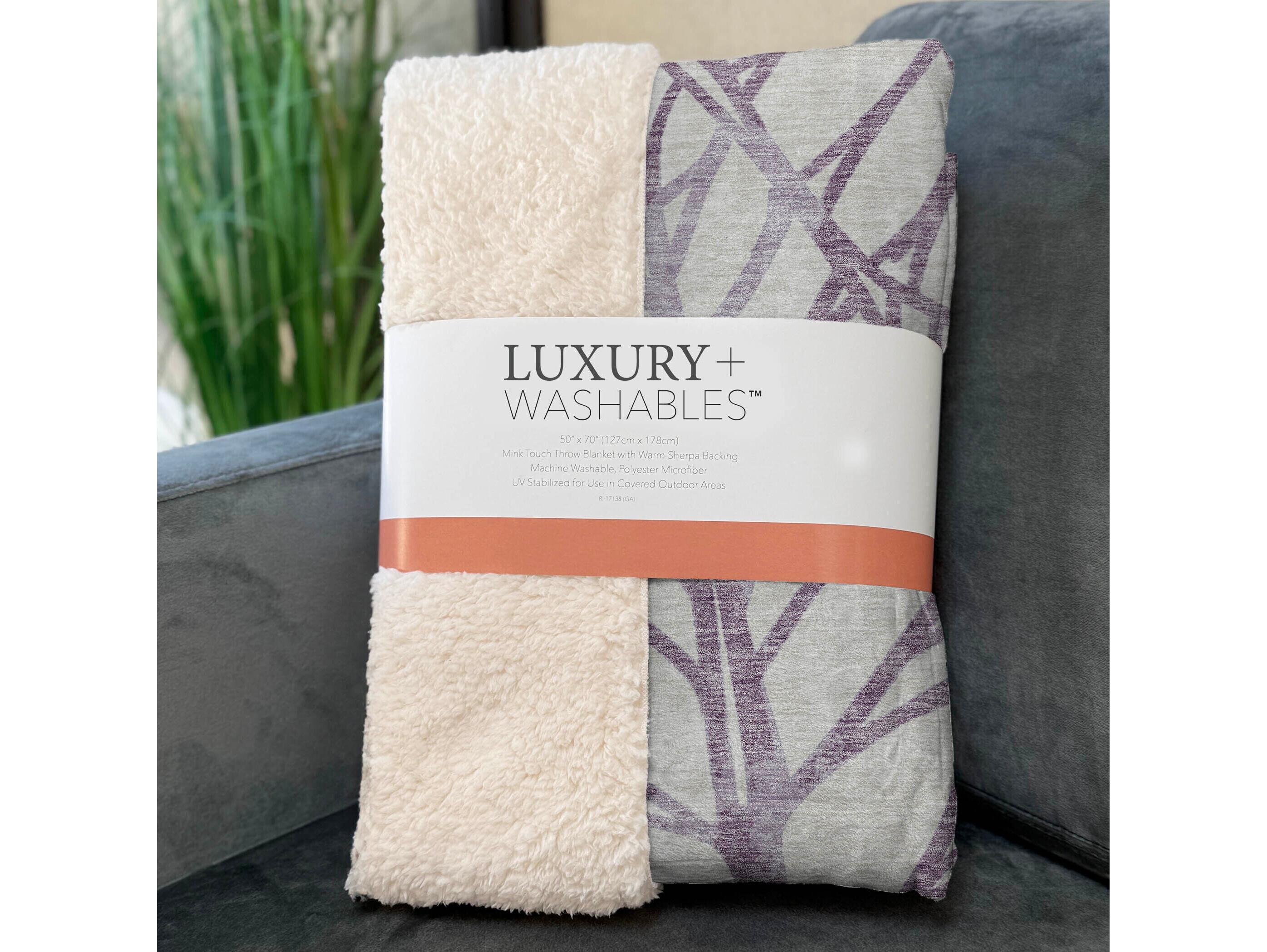 Dalyn Sherpa Purple Polyester Throw