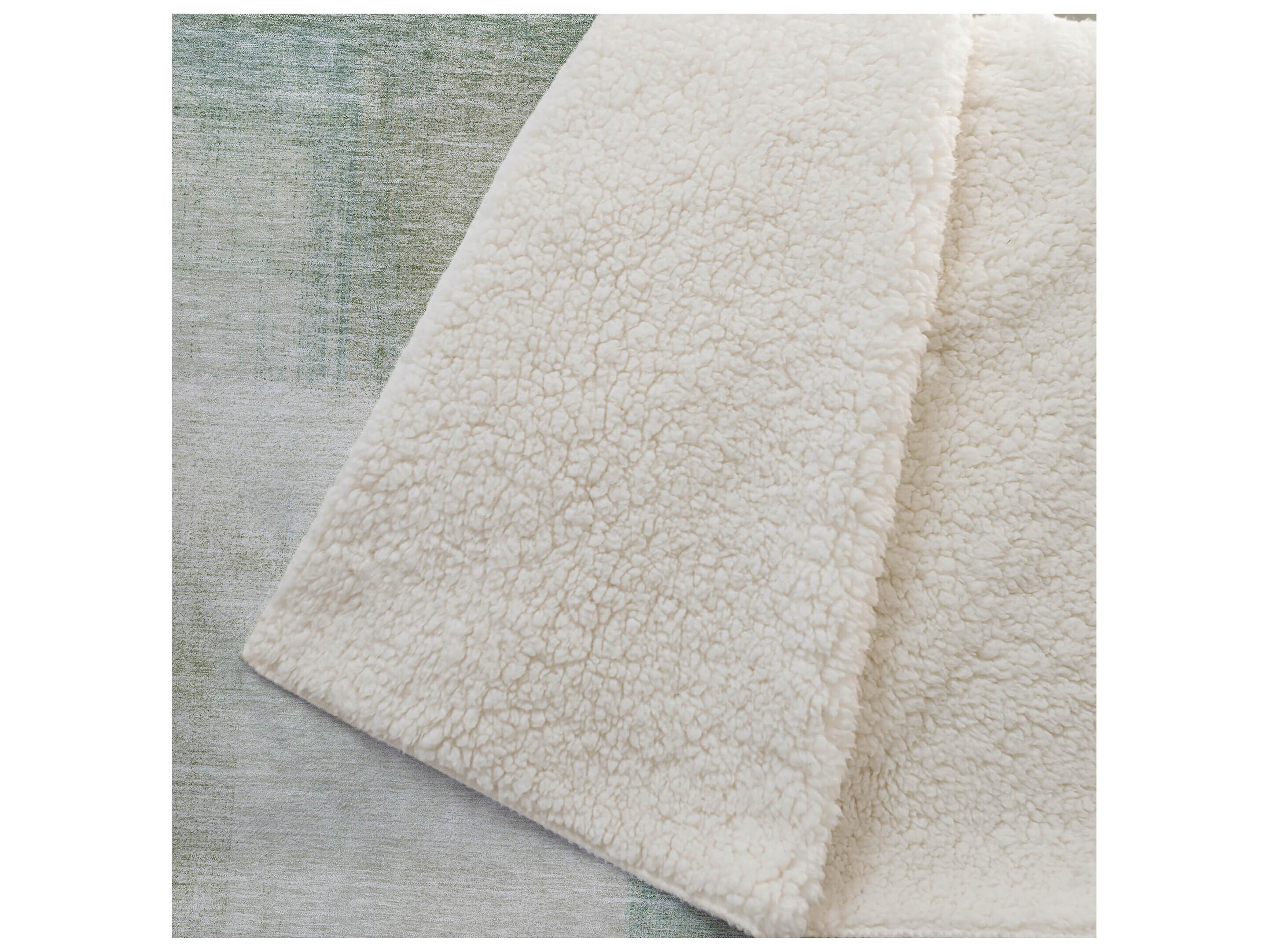 Dalyn Sherpa Green Polyester Throw