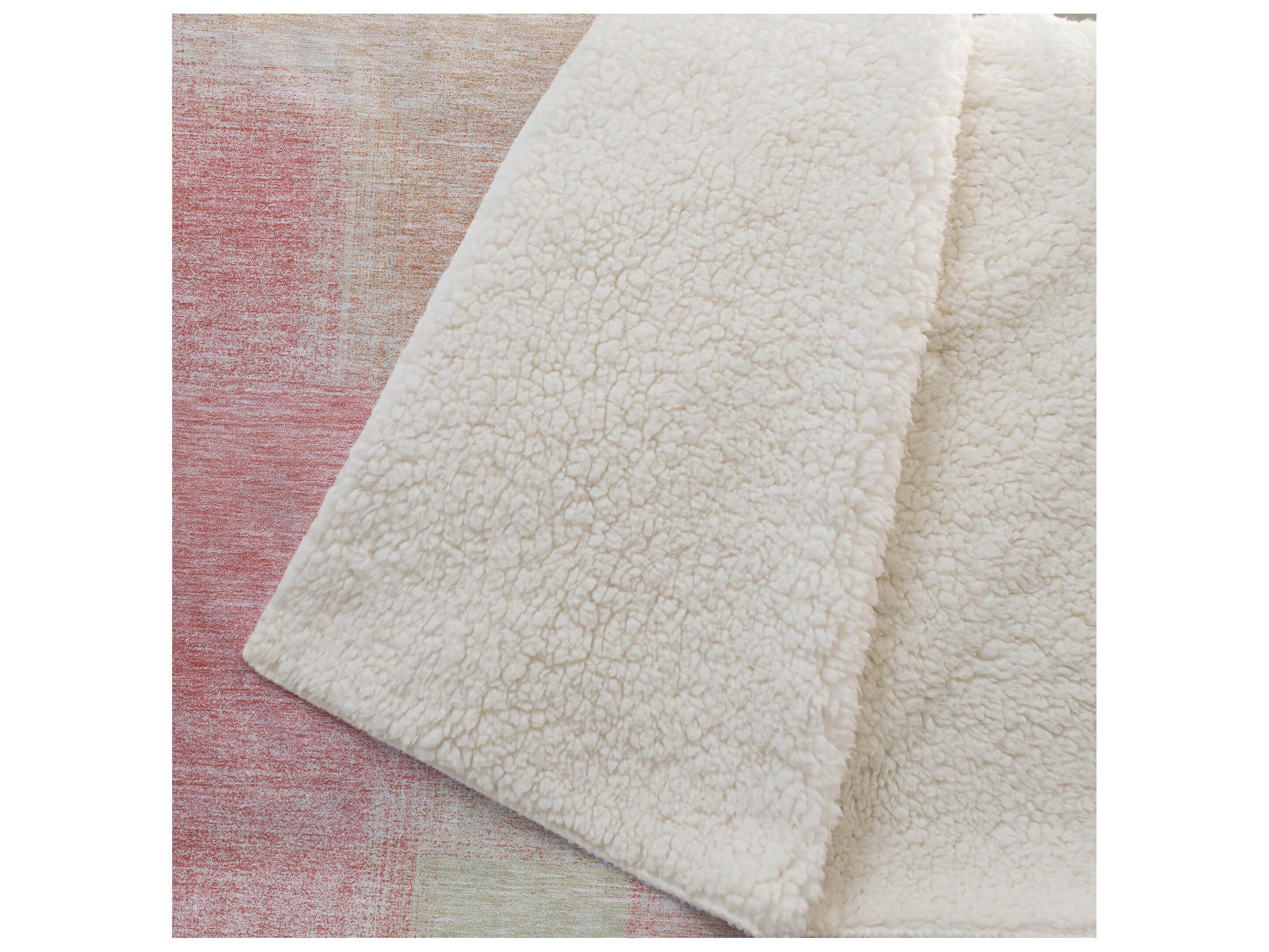 Dalyn Sherpa Pink Polyester Throw