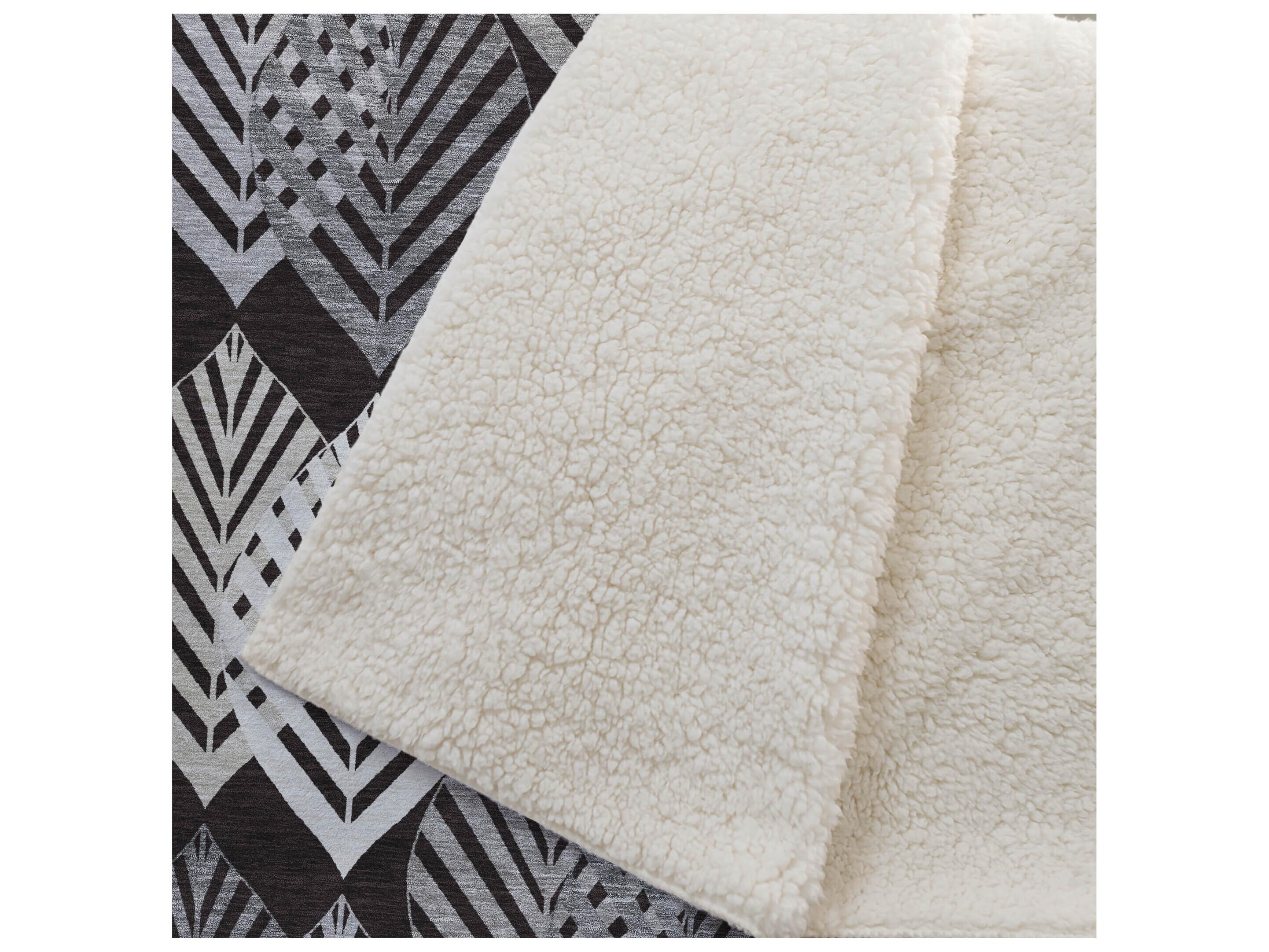 Dalyn Sherpa Black Polyester Throw