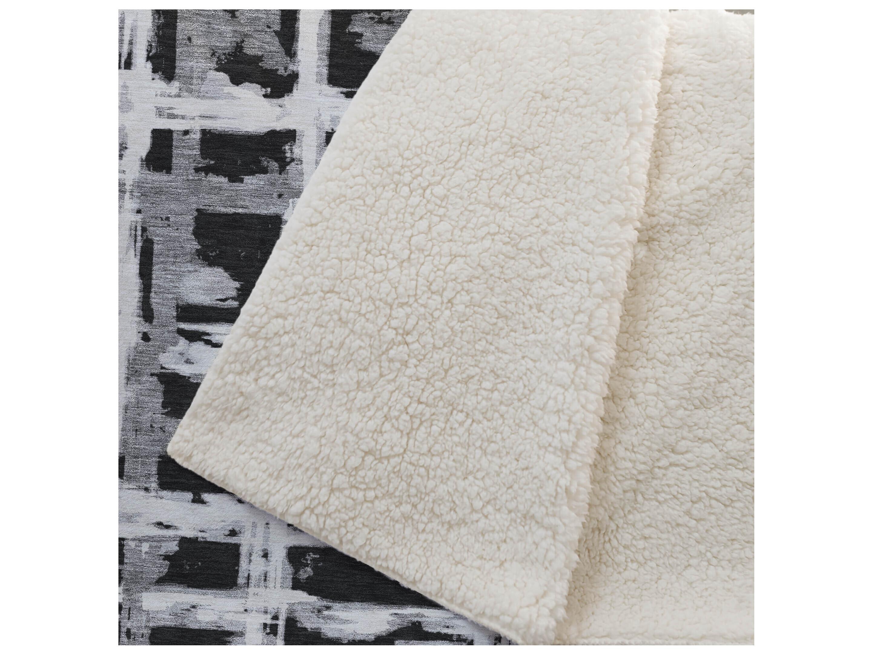 Dalyn Sherpa Black Polyester Throw