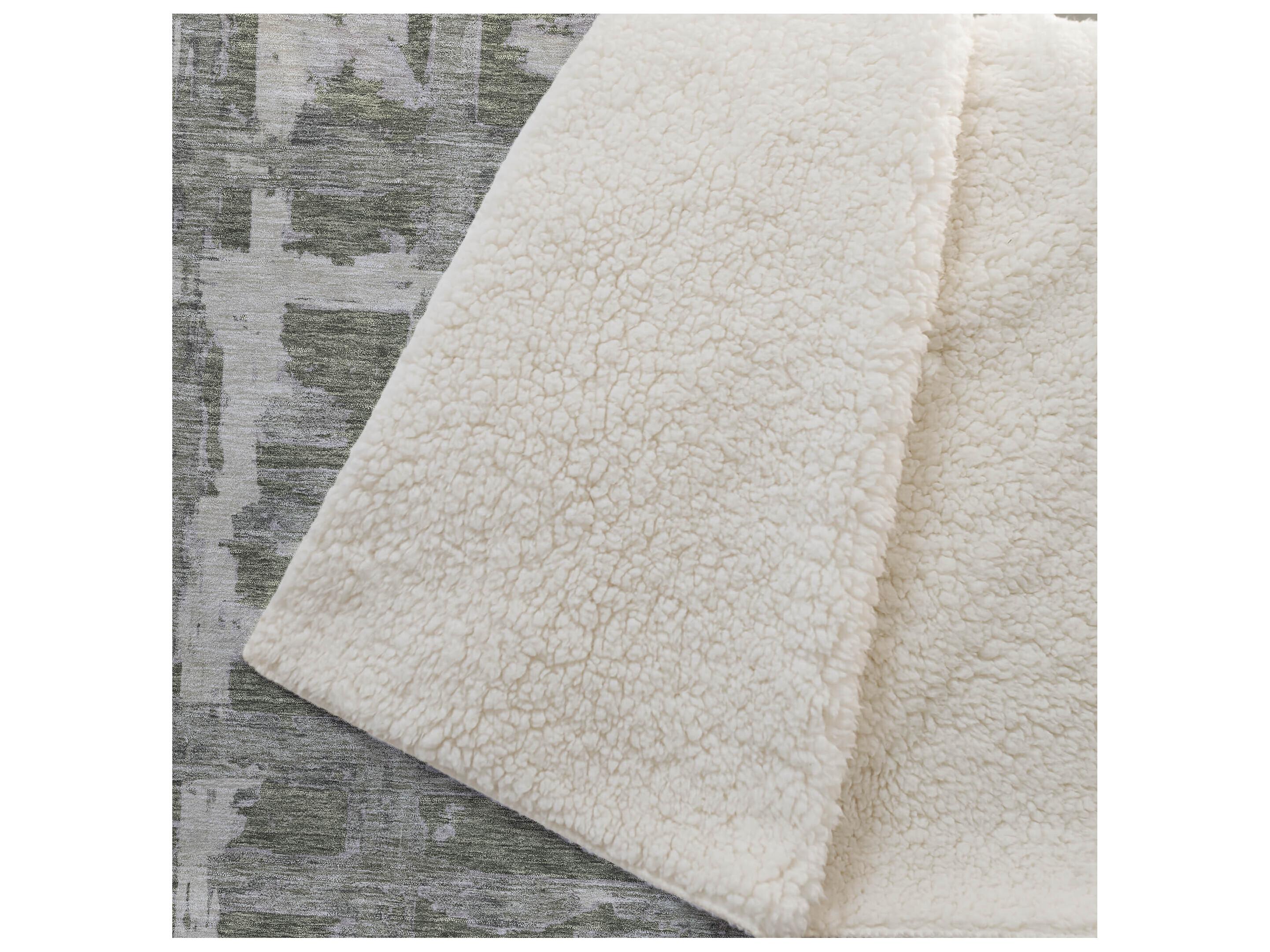 Dalyn Sherpa Green Polyester Throw