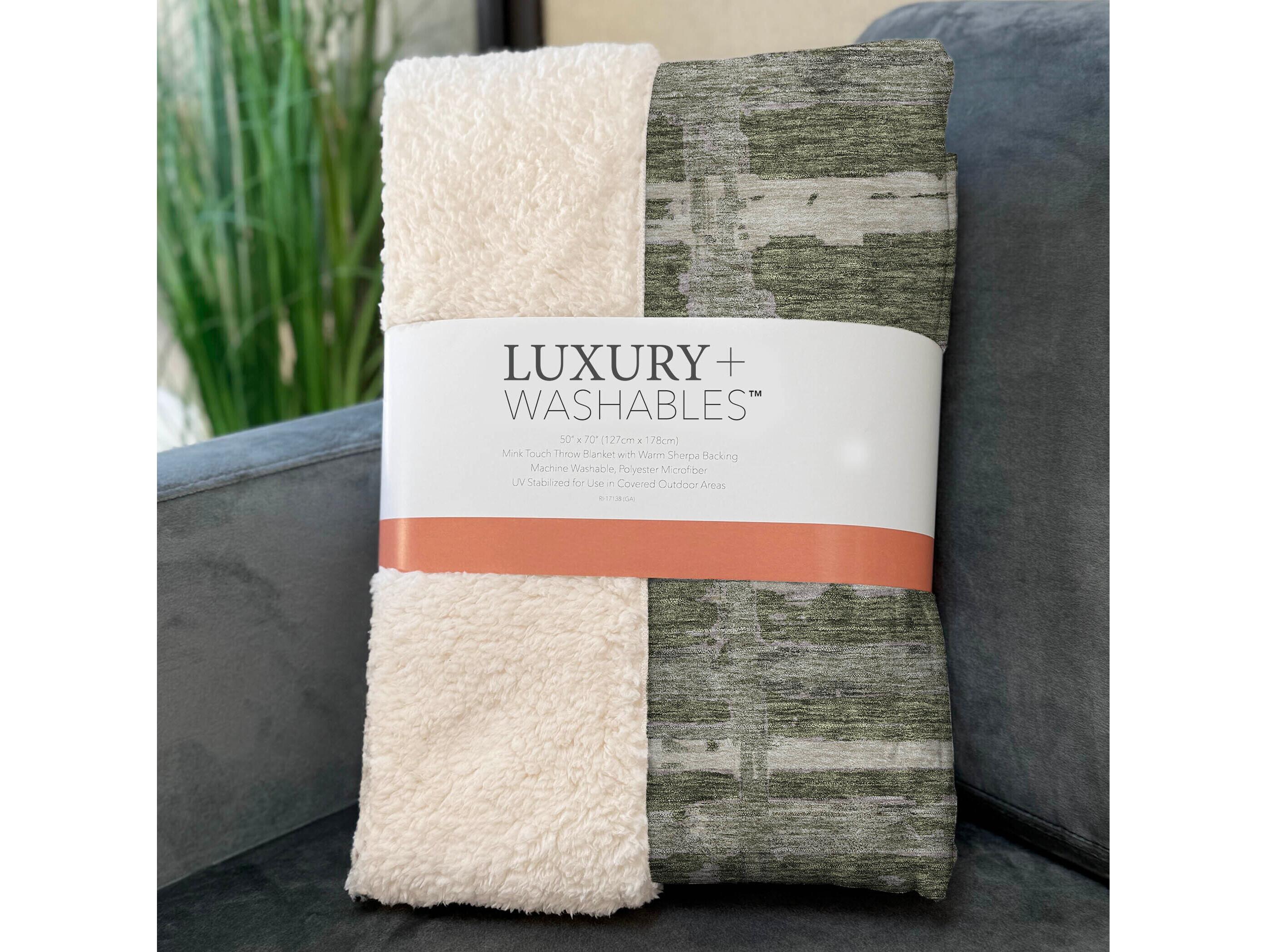 Dalyn Sherpa Green Polyester Throw