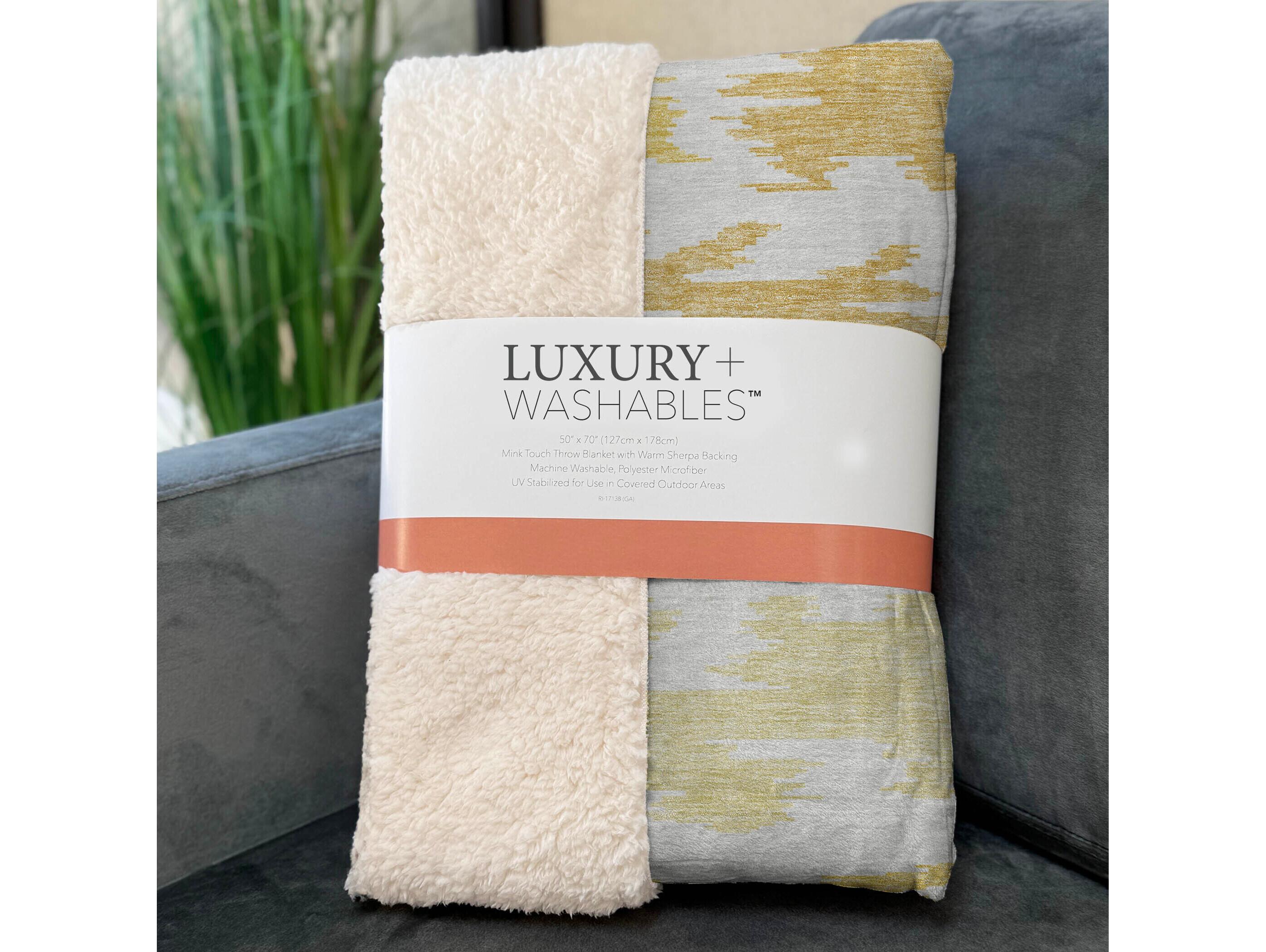 Dalyn Sherpa Gold Polyester Throw