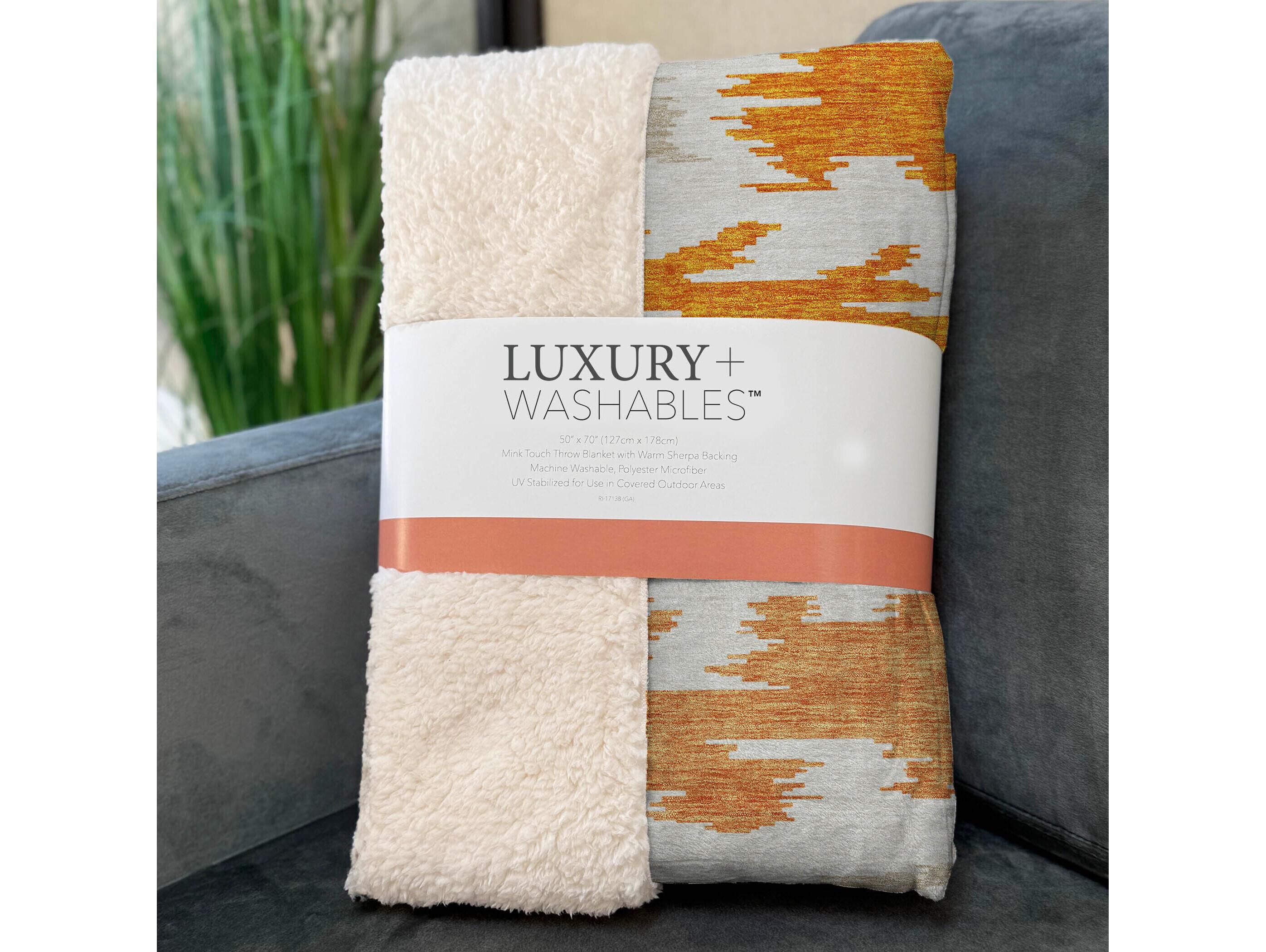 Dalyn Sherpa Orange Polyester Throw