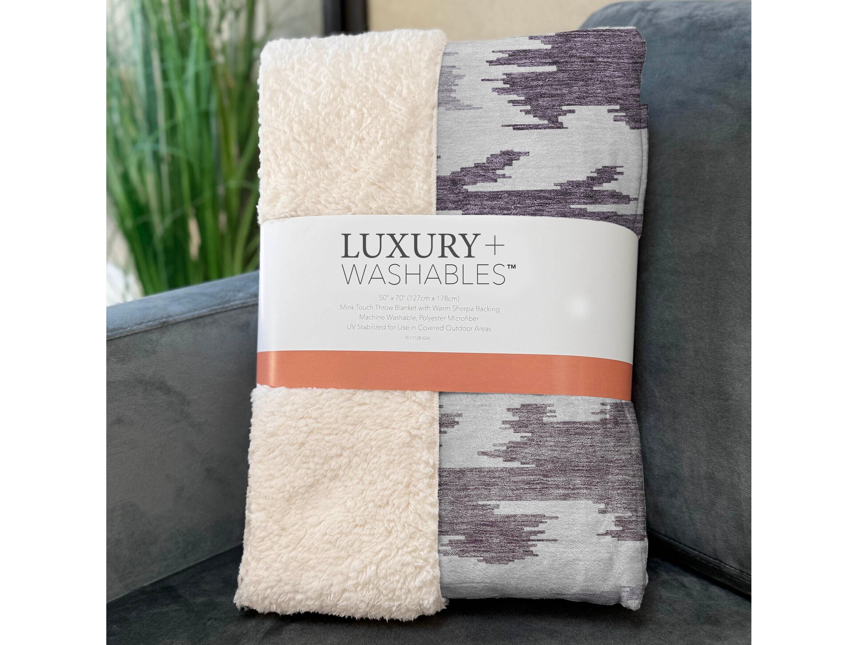 Dalyn Sherpa Purple Polyester Throw