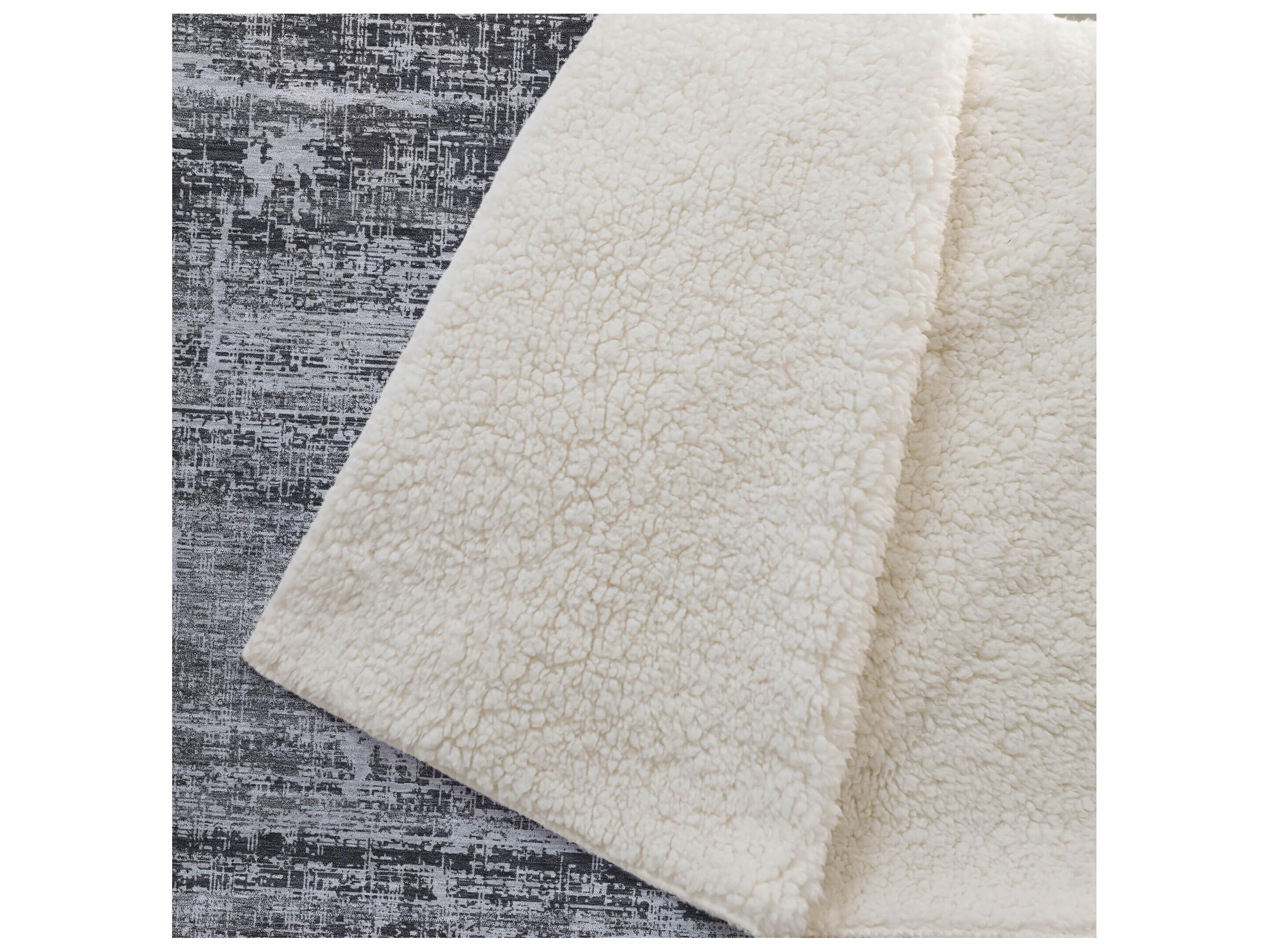 Dalyn Sherpa Black Polyester Throw