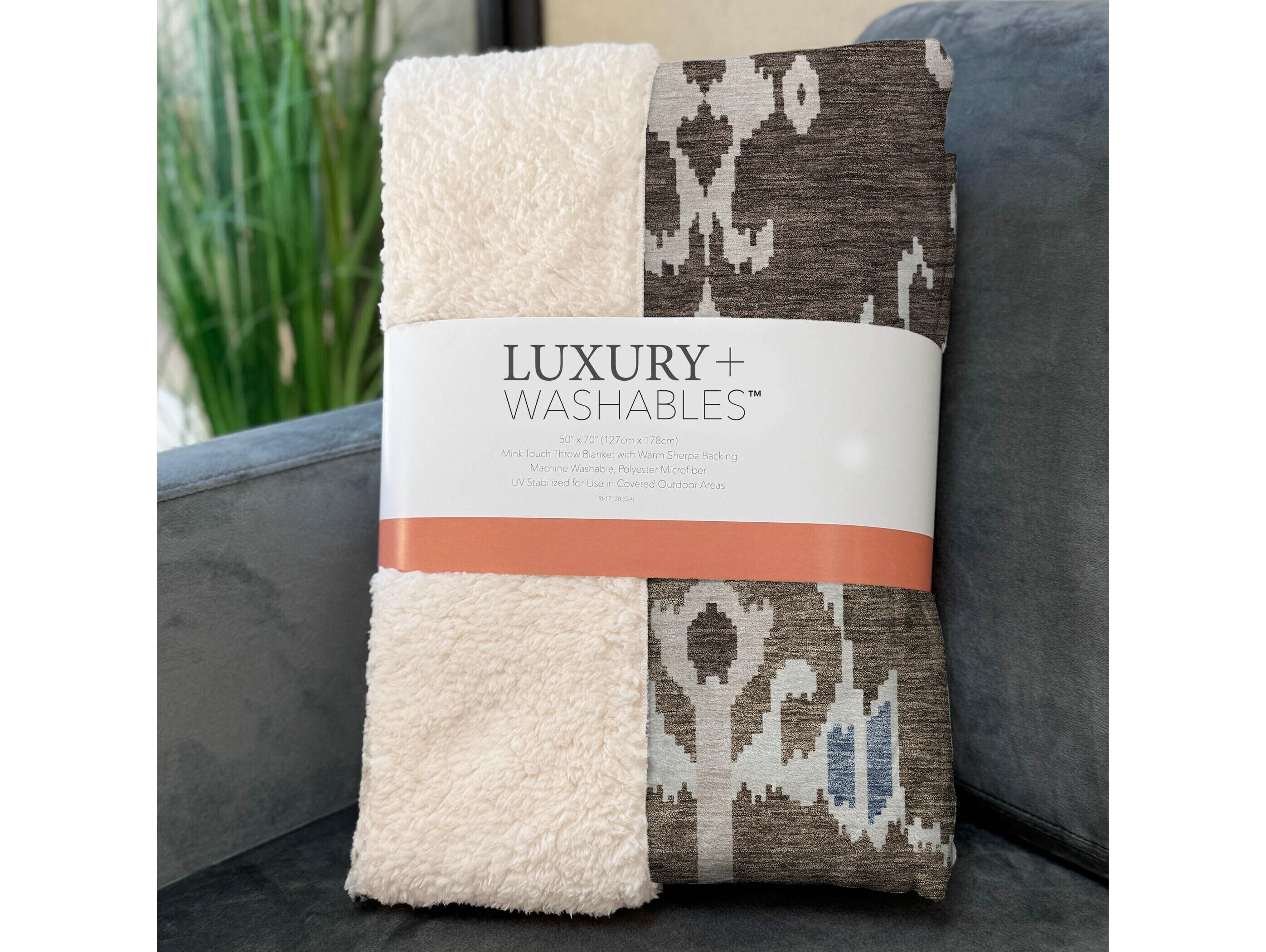 Dalyn Sherpa Brown Polyester Throw