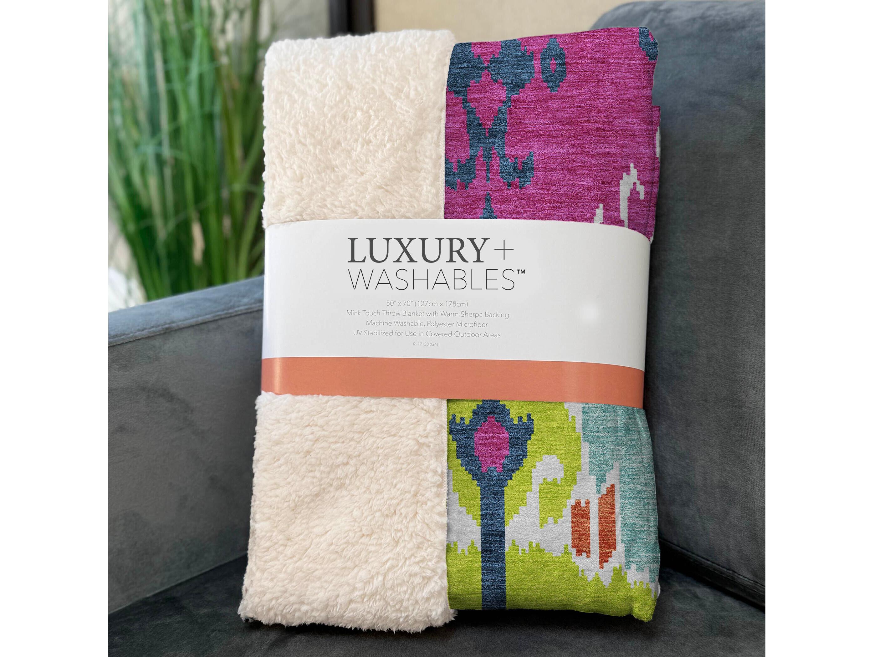 Dalyn Sherpa Pink Polyester Throw