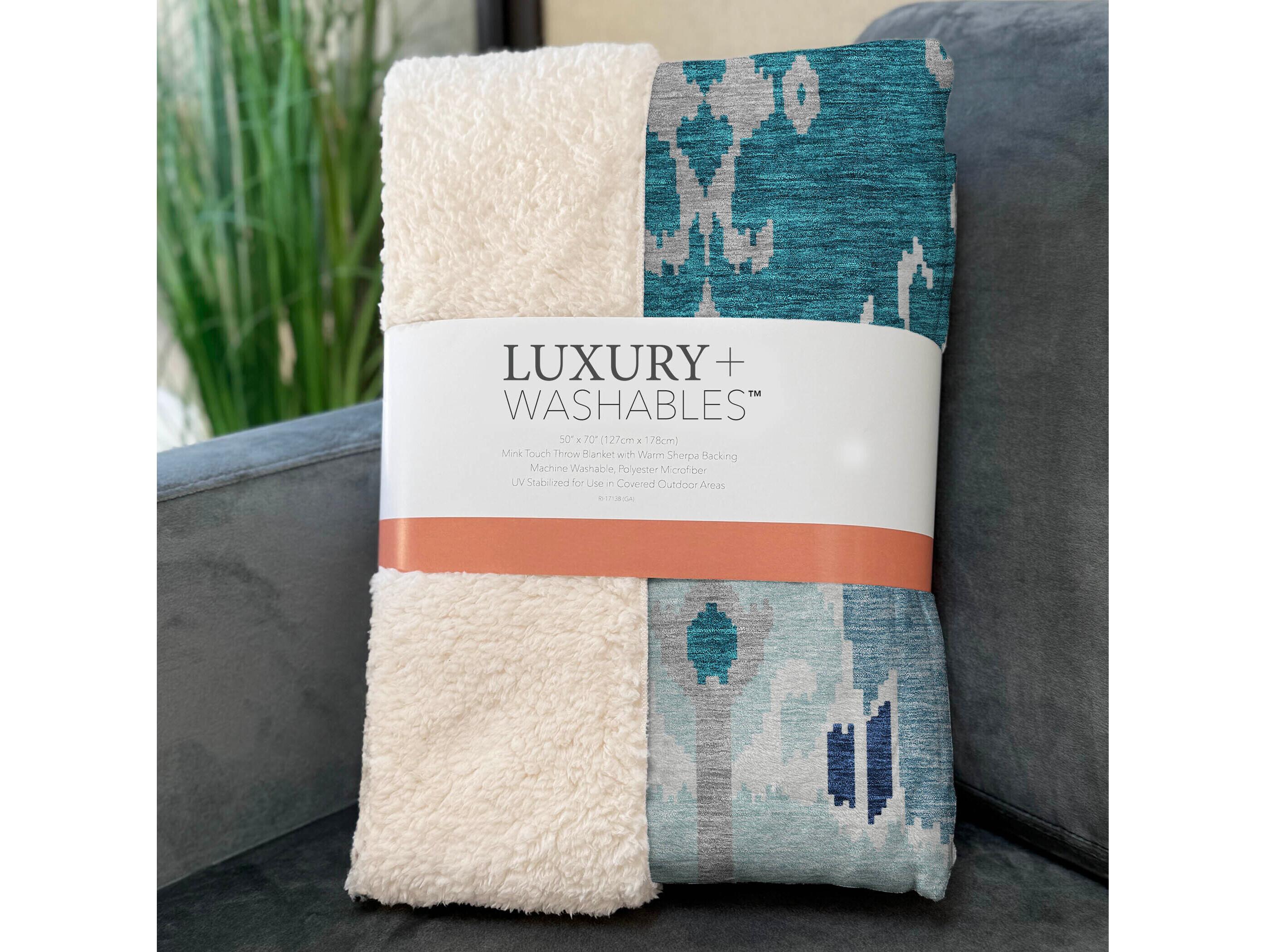 Dalyn Sherpa Teal Polyester Throw