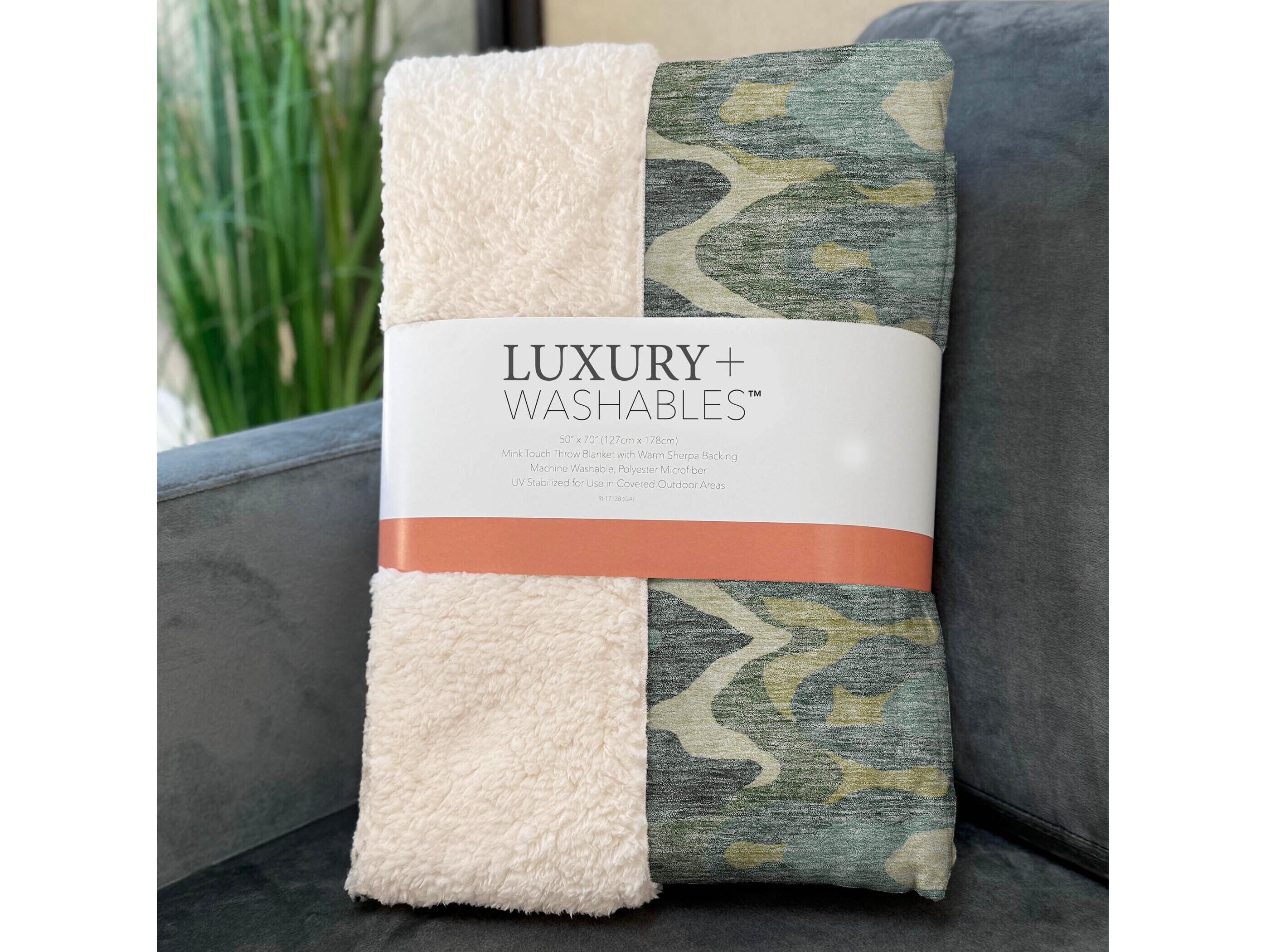 Dalyn Sherpa Green Polyester Throw