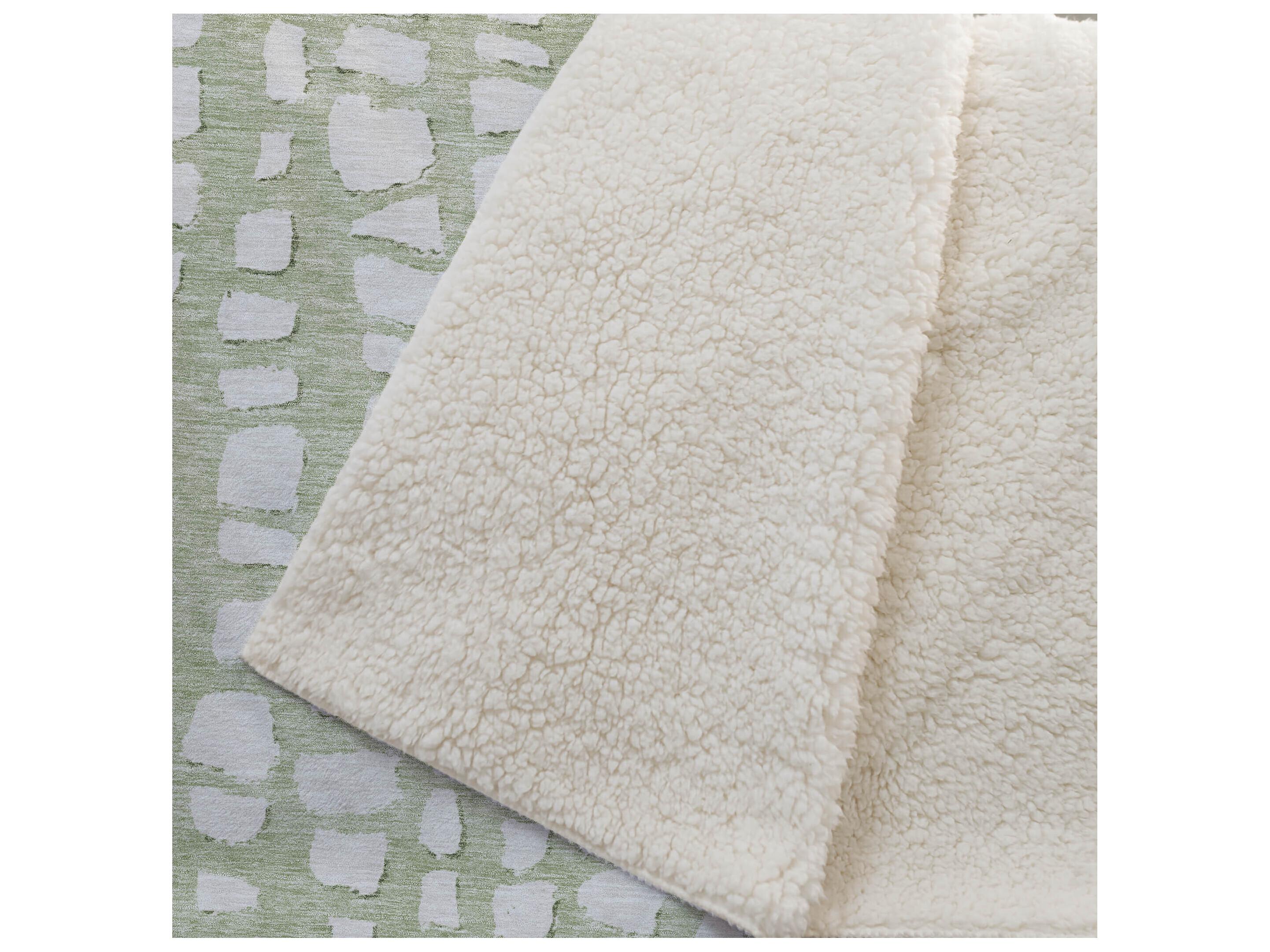 Dalyn Sherpa Green Polyester Throw