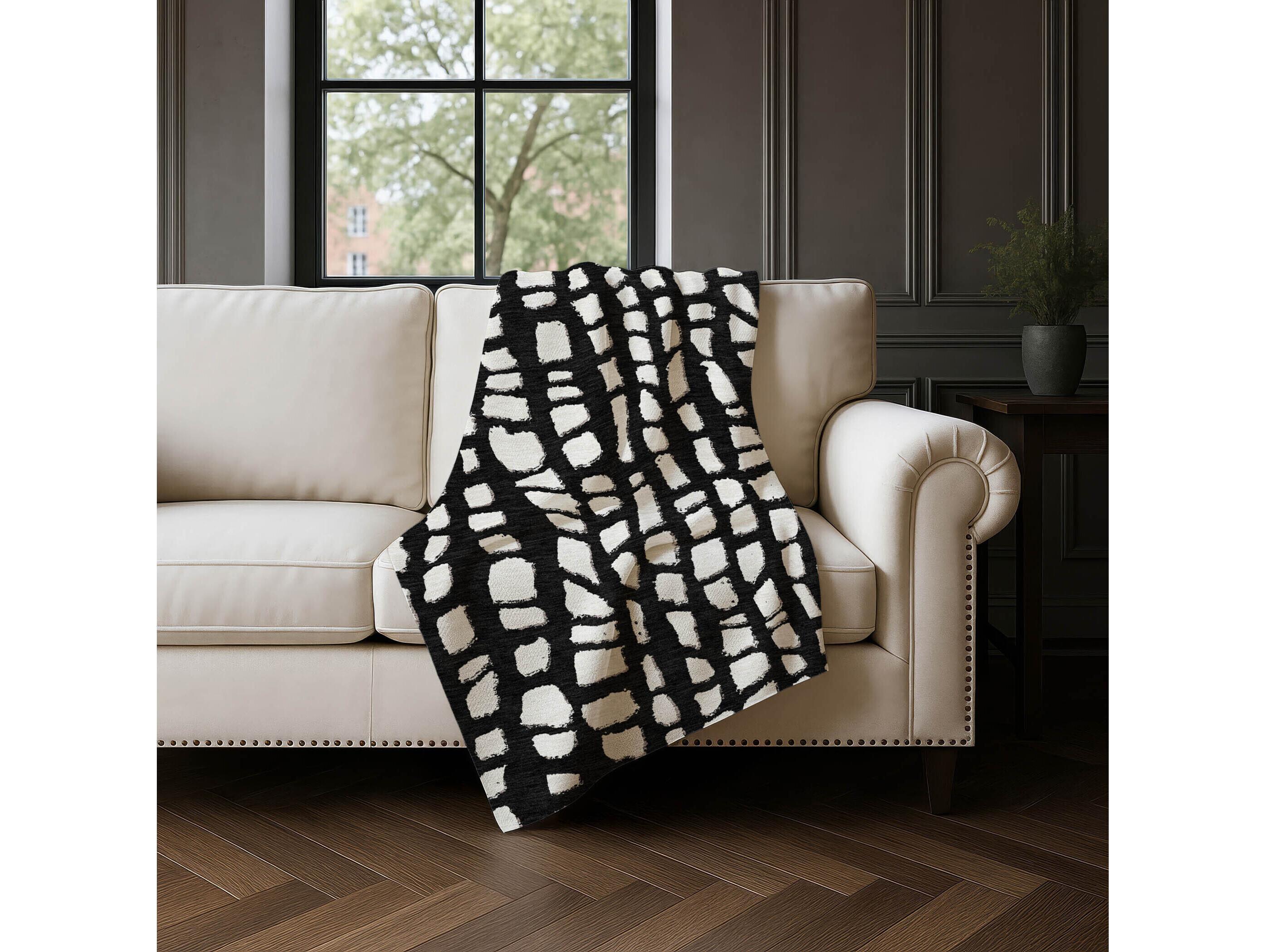 Dalyn Sherpa Black Polyester Throw