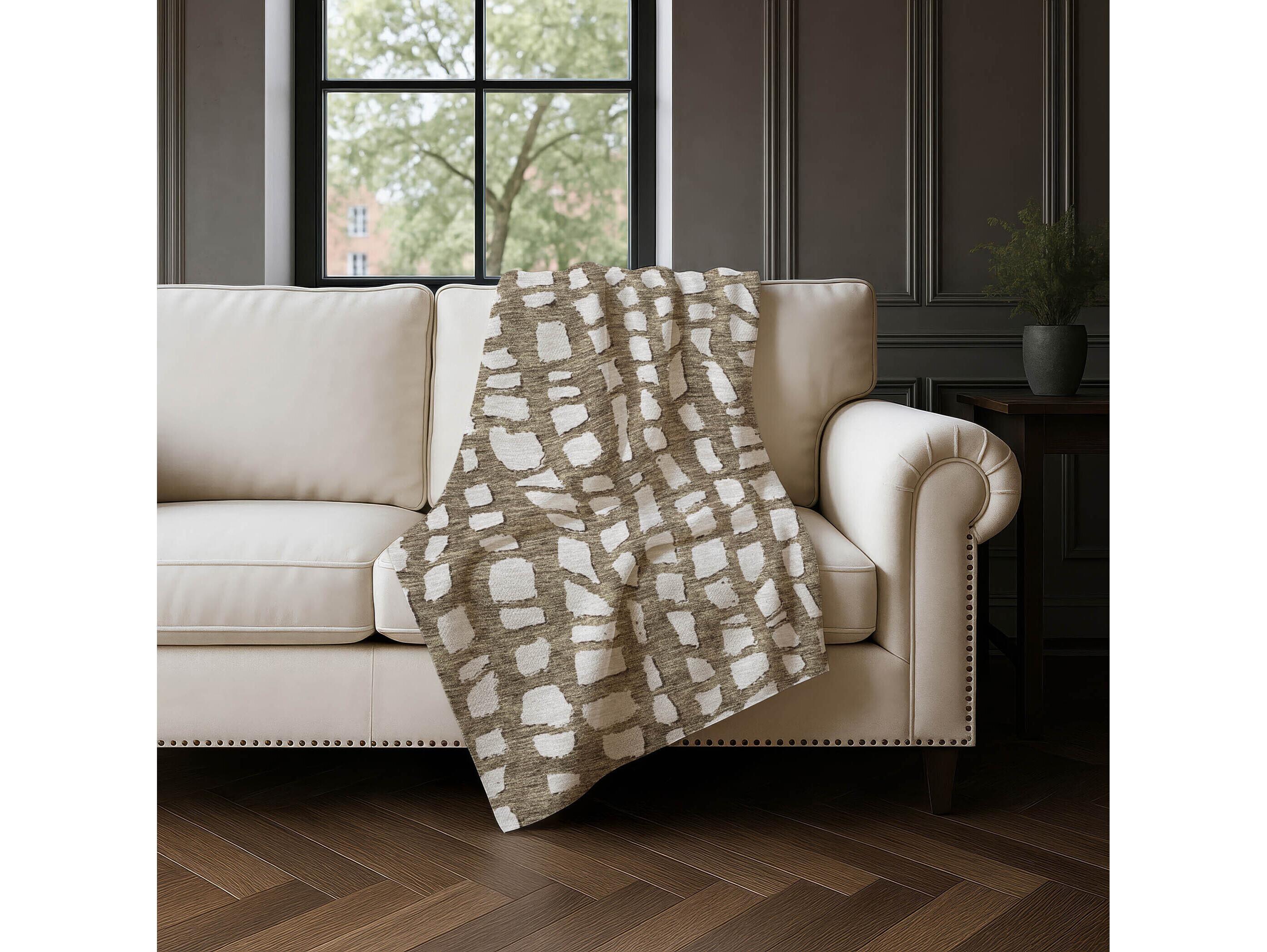 Dalyn Sherpa Brown Polyester Throw