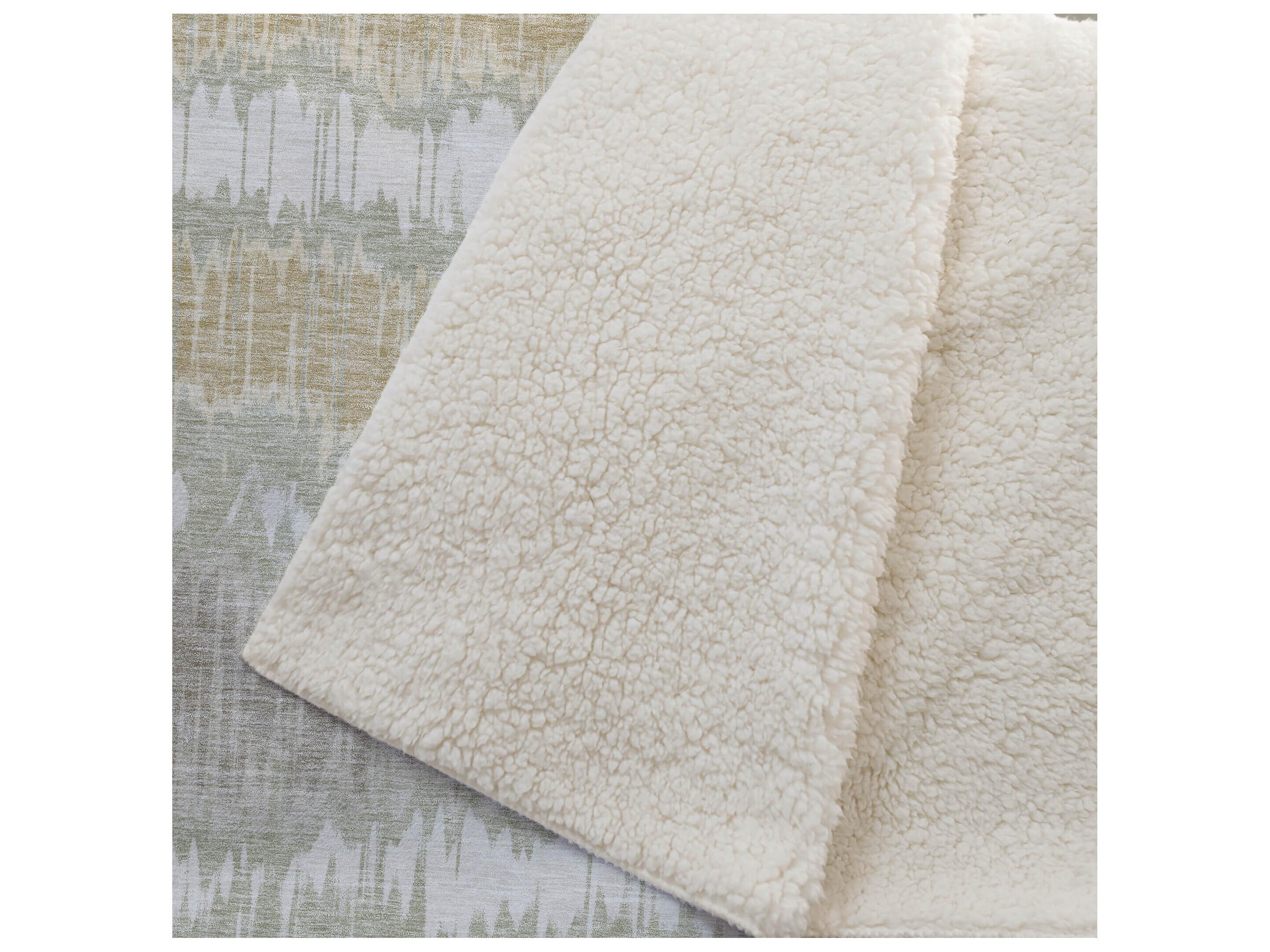 Dalyn Sherpa Green Polyester Throw