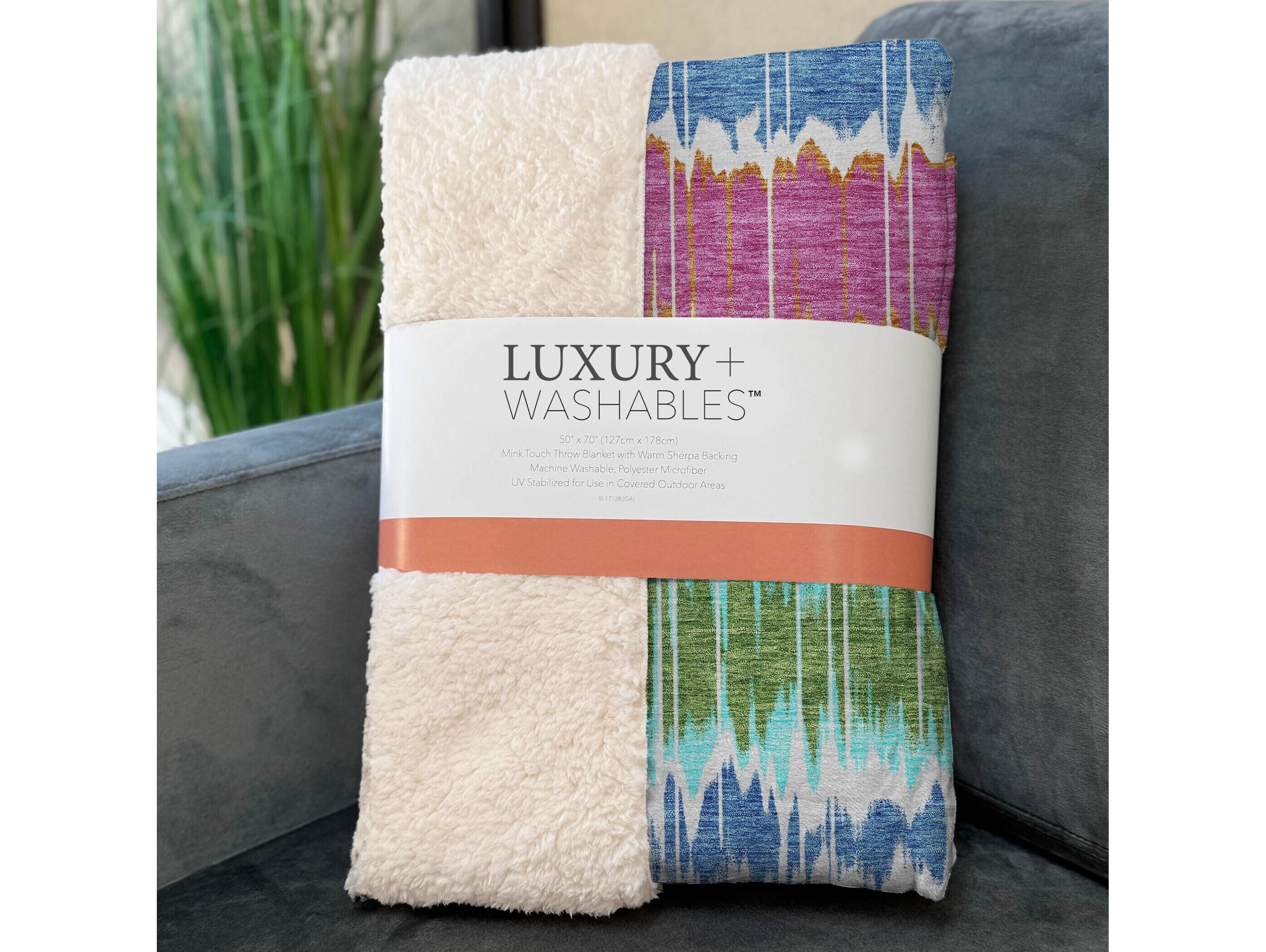 Dalyn Sherpa Ivory Polyester Throw