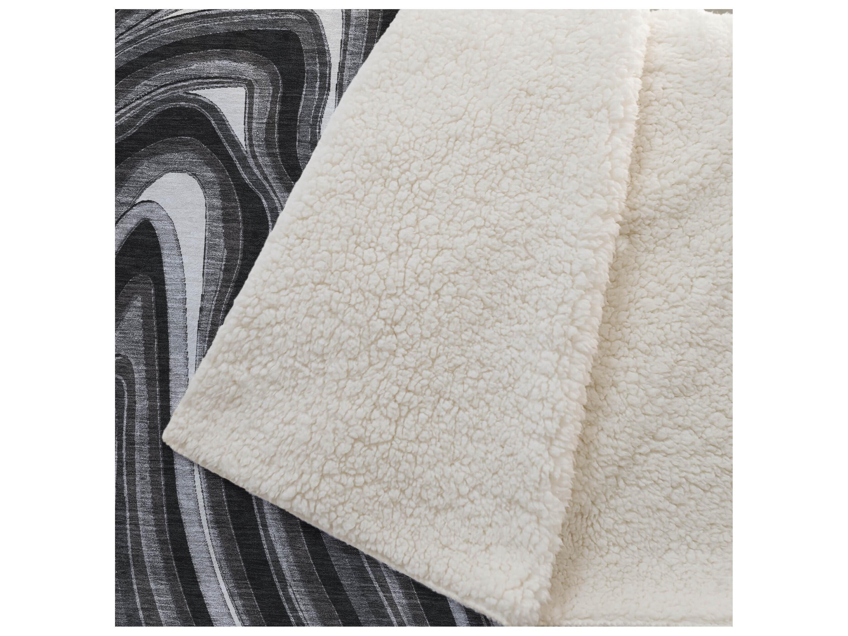 Dalyn Sherpa Black Polyester Throw