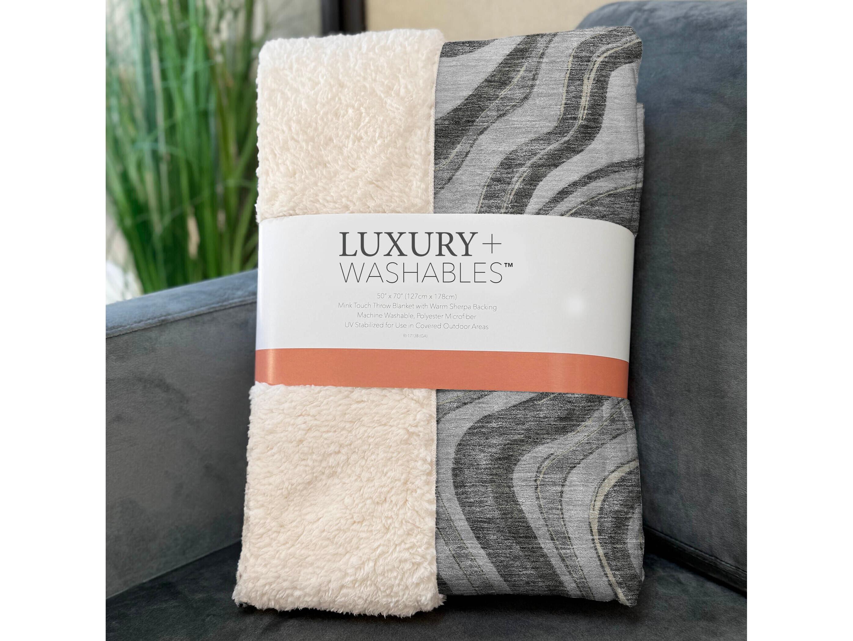 Dalyn Sherpa Gray Polyester Throw