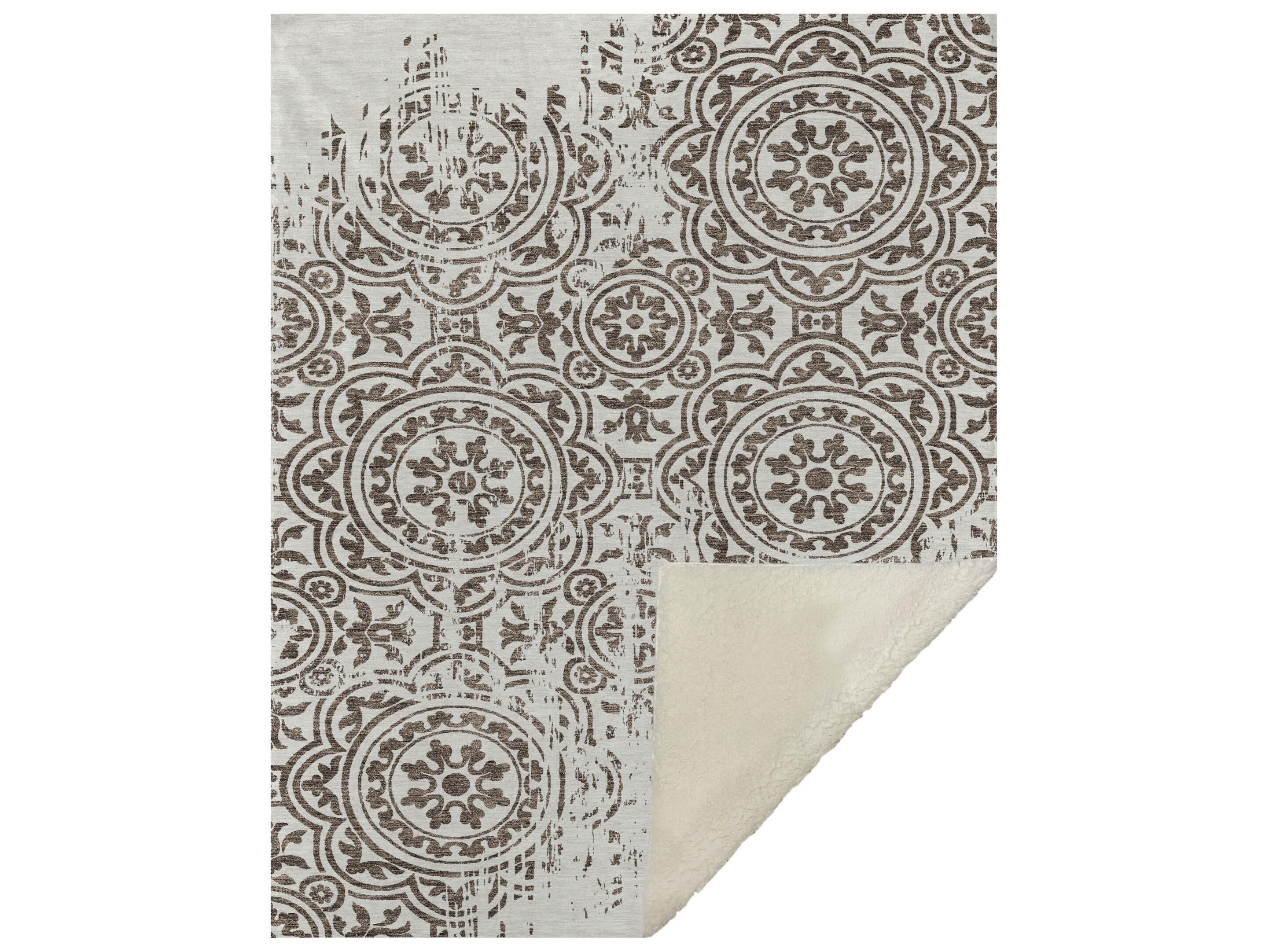 Dalyn Sherpa Brown Polyester Throw