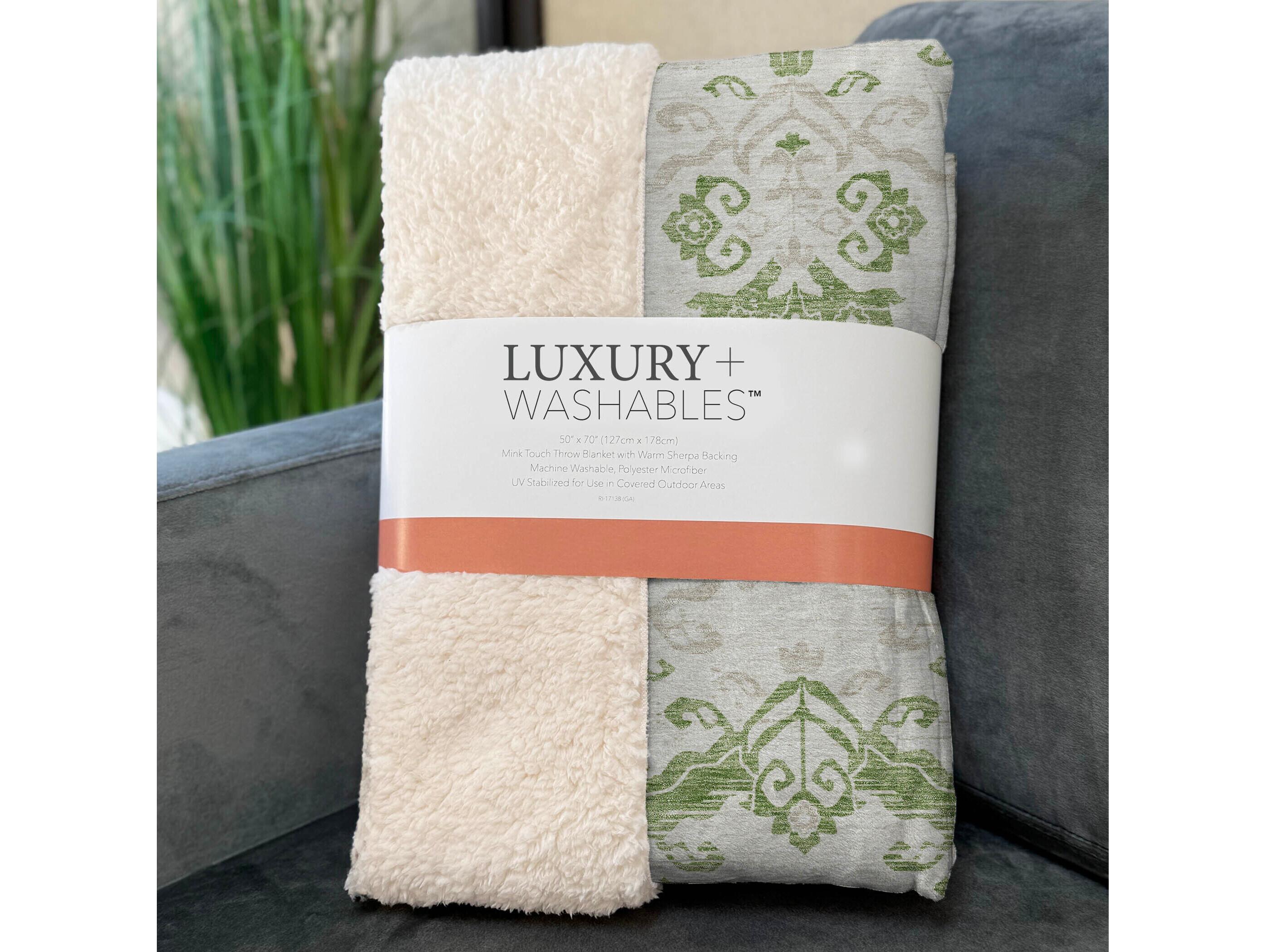 Dalyn Sherpa Green Polyester Throw