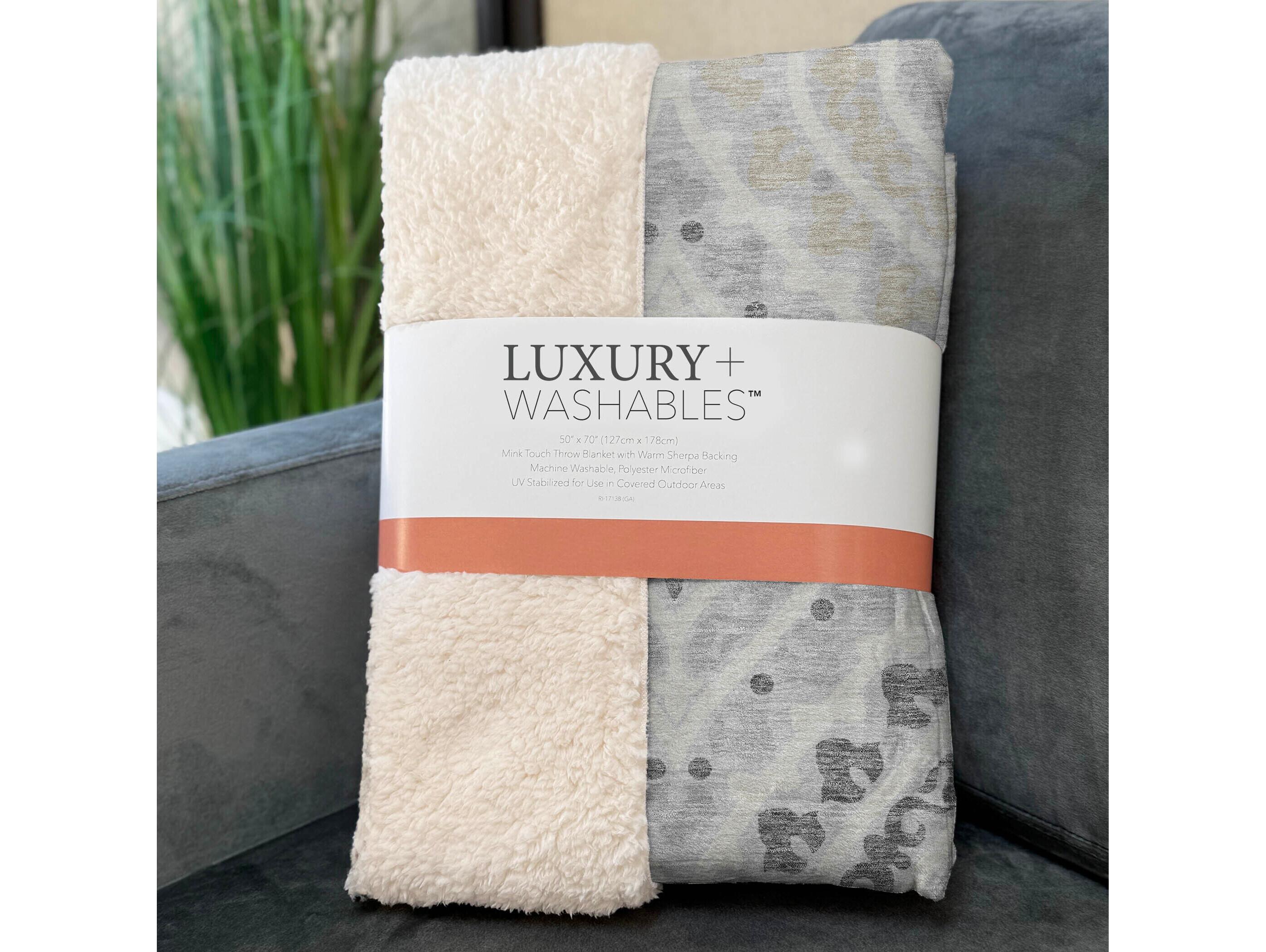 Dalyn Sherpa Gray Polyester Throw