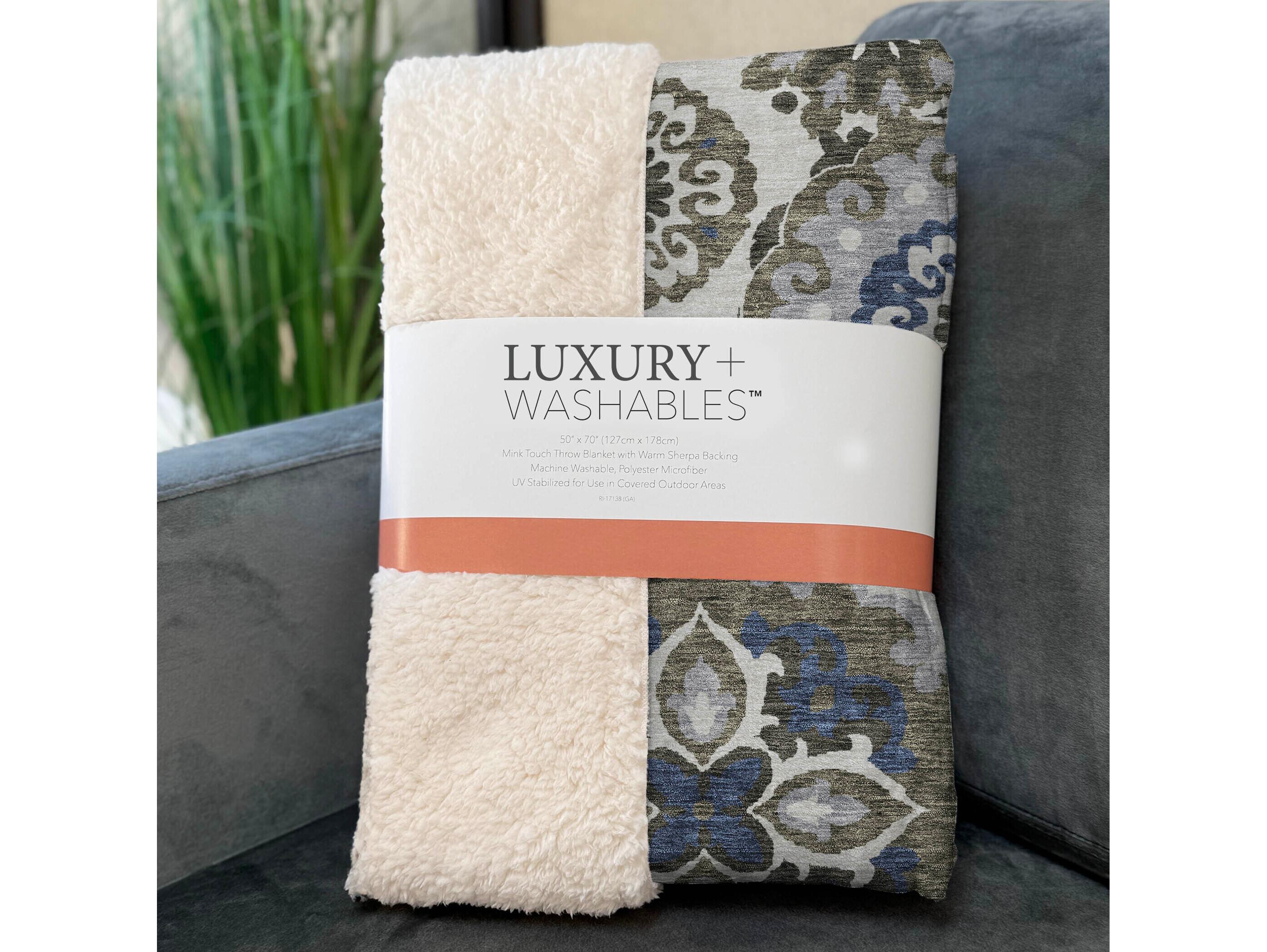 Dalyn Sherpa Gray Polyester Throw