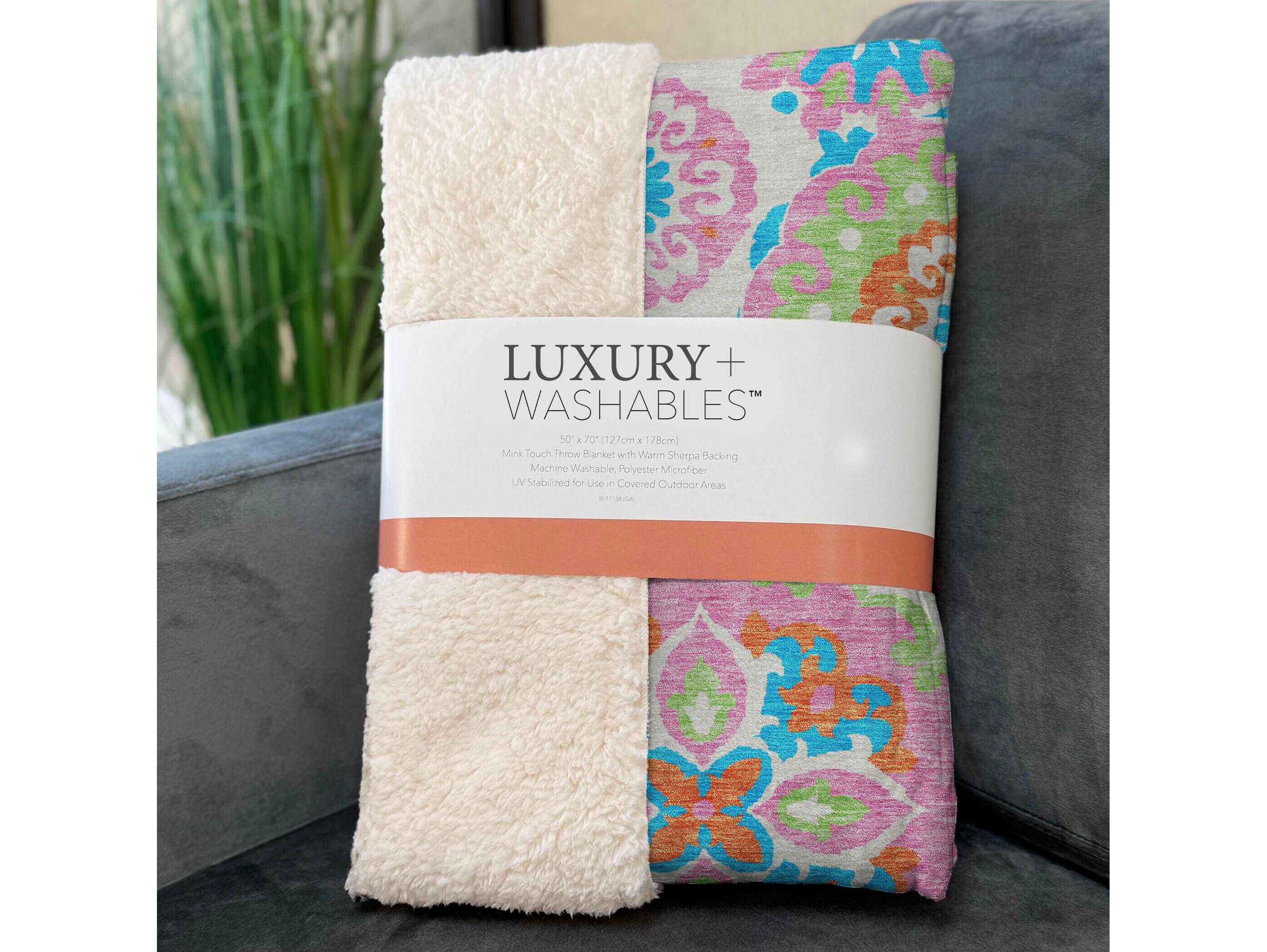 Dalyn Sherpa Ivory Polyester Throw