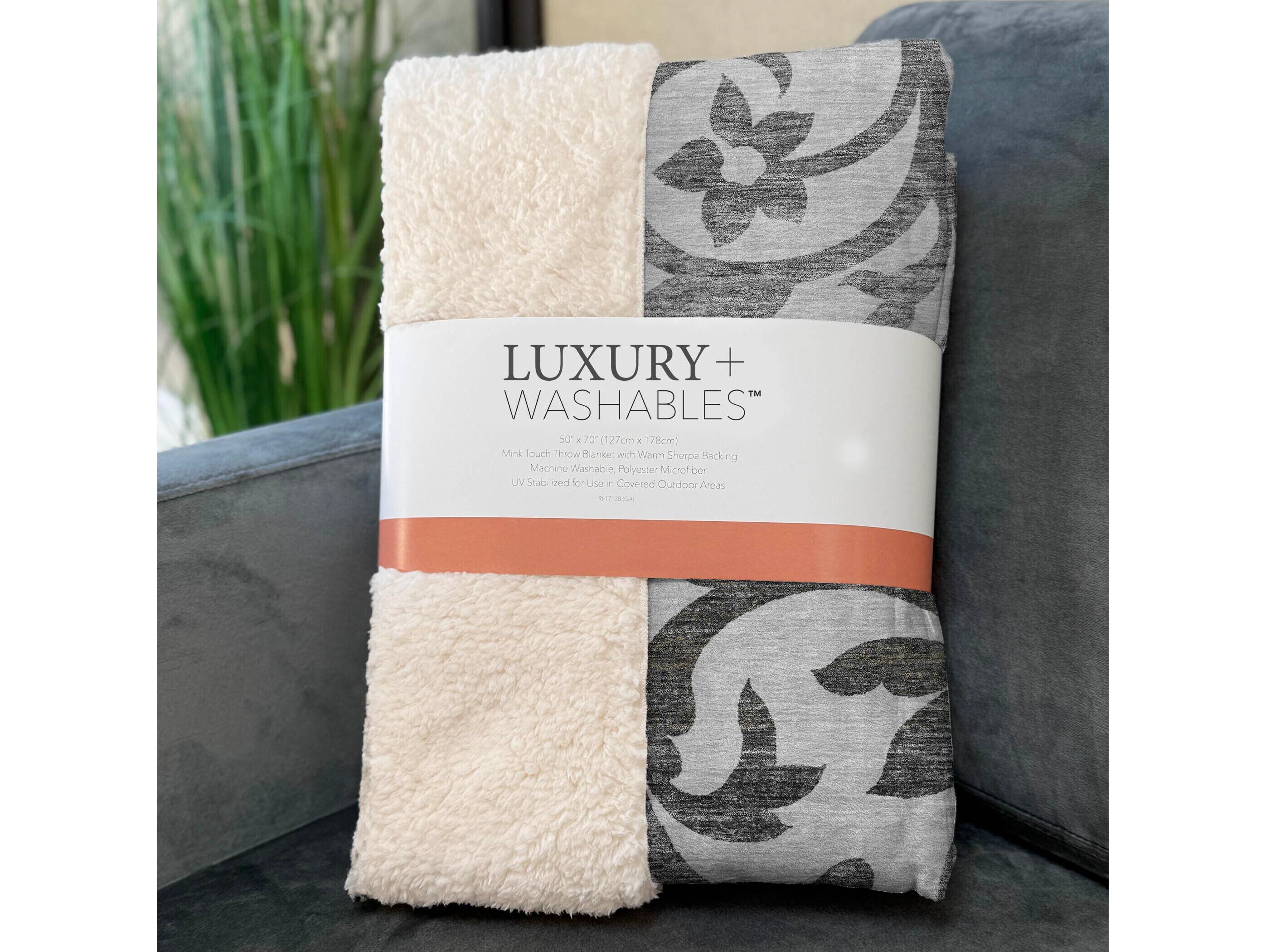 Dalyn Sherpa Gray Polyester Throw