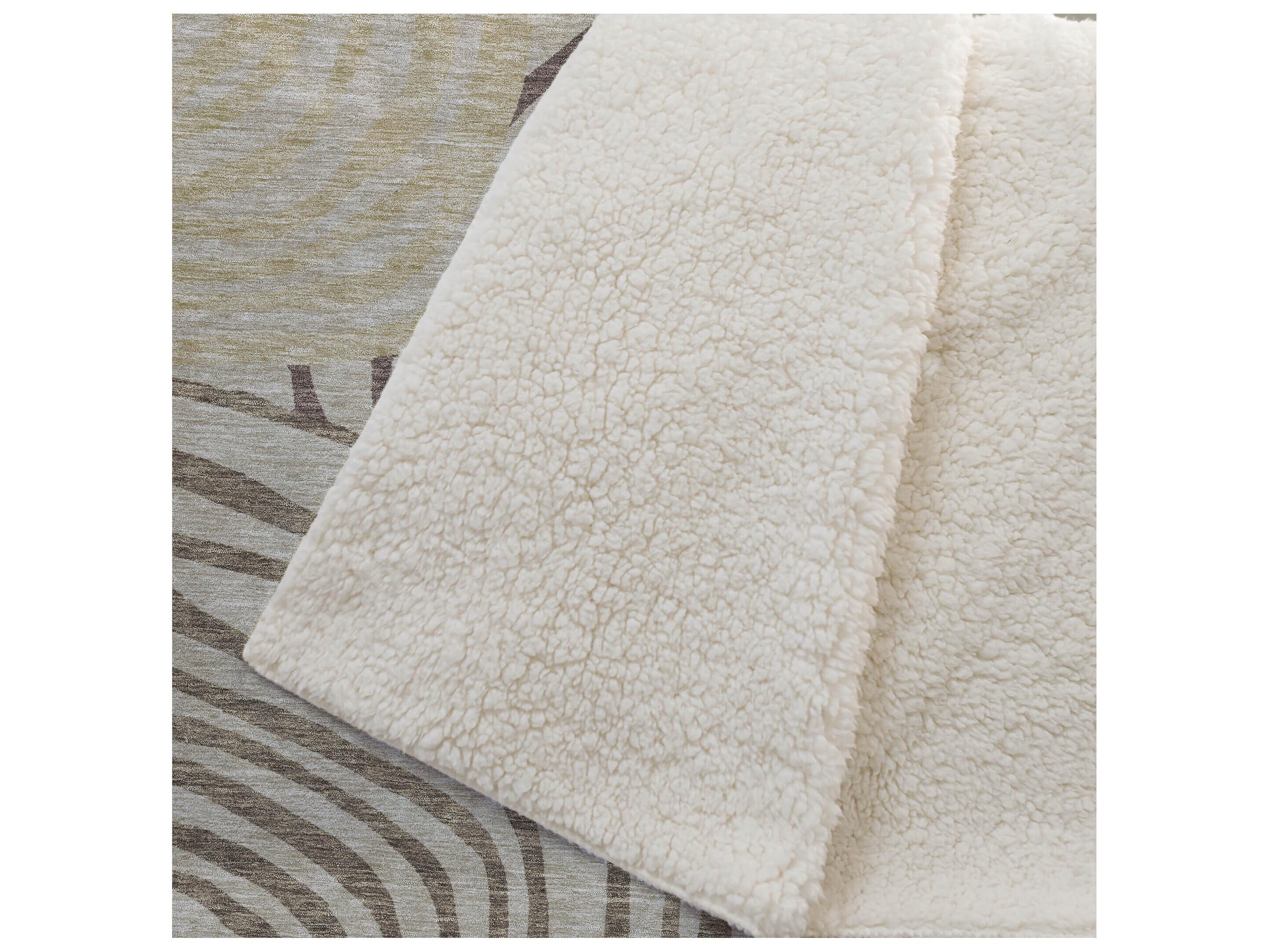 Dalyn Sherpa Brown Polyester Throw