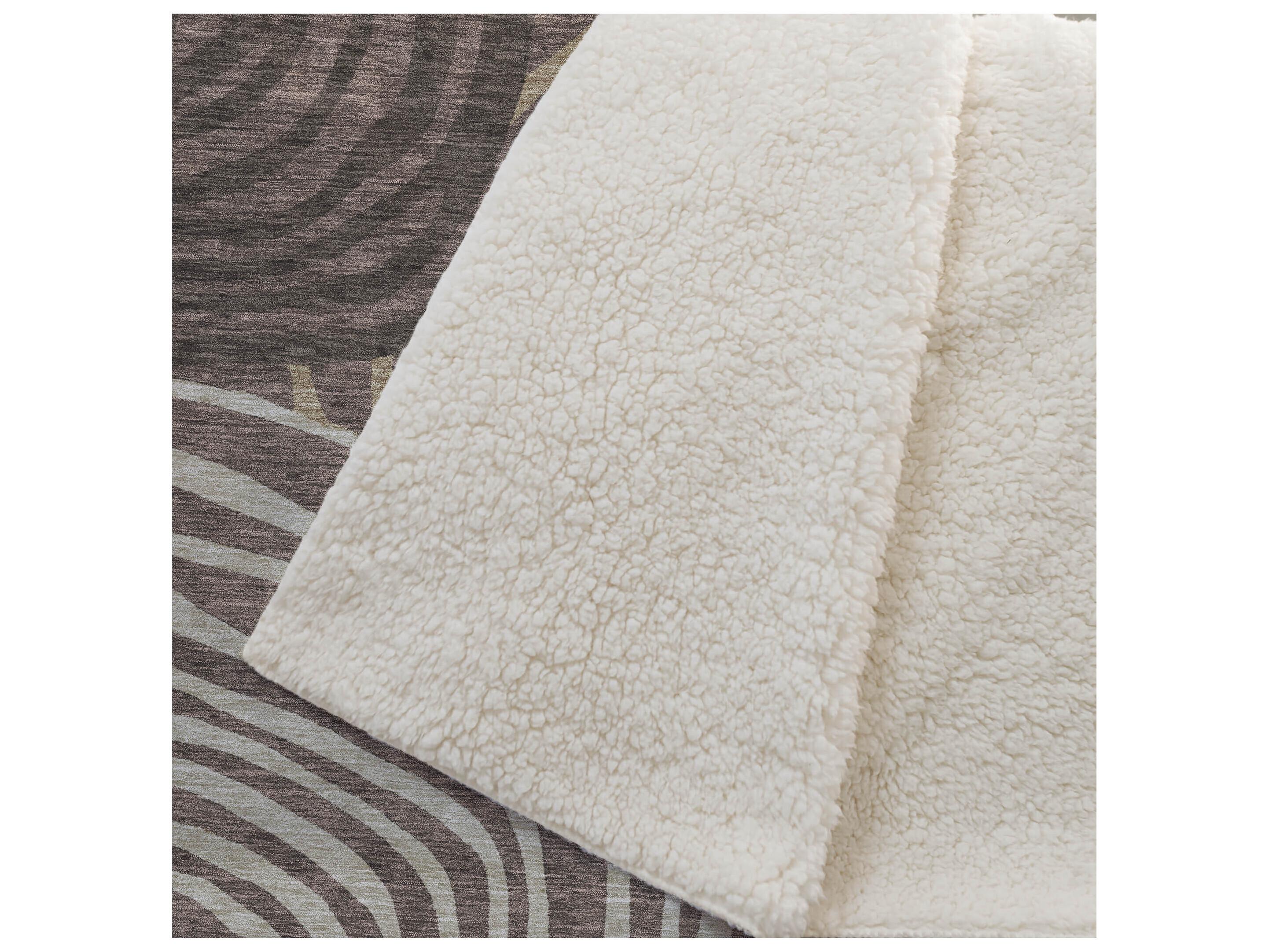 Dalyn Sherpa Brown Polyester Throw